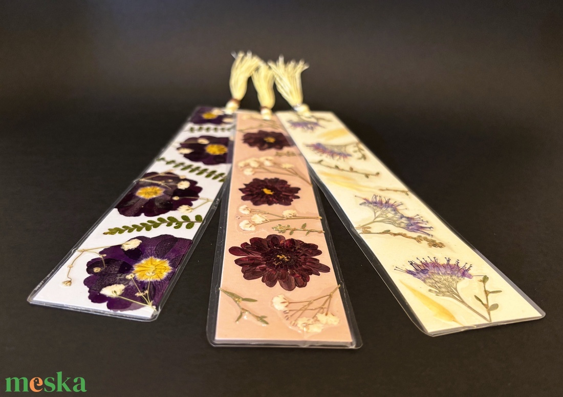3# Préselt virágos laminált könyvjelző 3 db-os csomagban 20 cm x 4 cm  - otthon & életmód - dekoráció - kép & falikép - üvegkép - Meska.hu