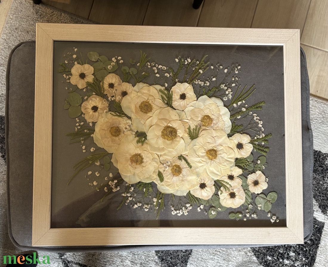 Esküvői csokor préselés 40x50 cm lebegő keretben - egyedi megrendelésre - otthon & életmód - dekoráció - virágdísz és tartó - virágbox, virágdoboz - Meska.hu