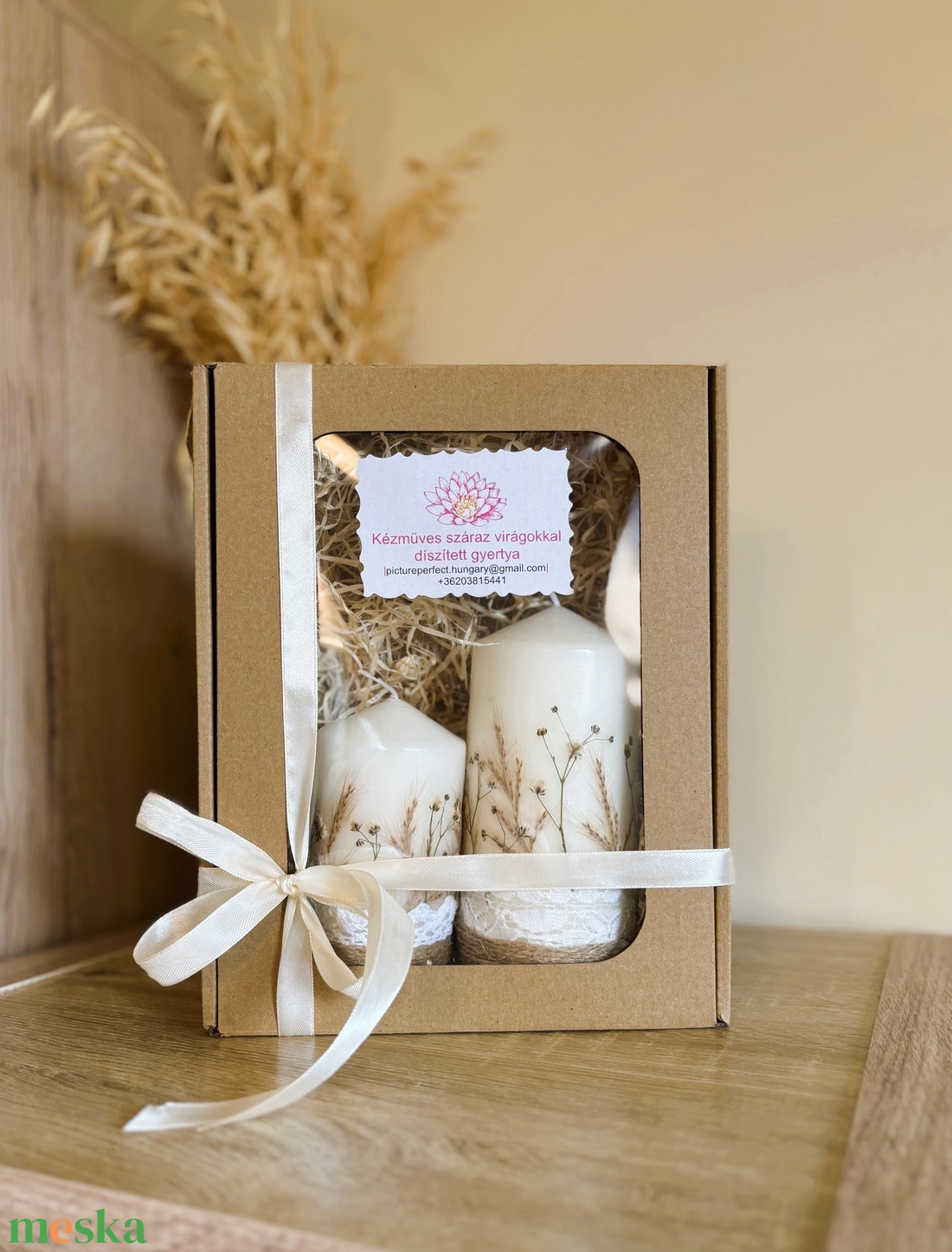 Szárított fátyolvirágos gyertya ajándékcsomag DÍSZDOBOZBAN- Csipkével és jutazsoinórral díszítve - otthon & életmód - gyertya, illat, aroma - gyertya - Meska.hu