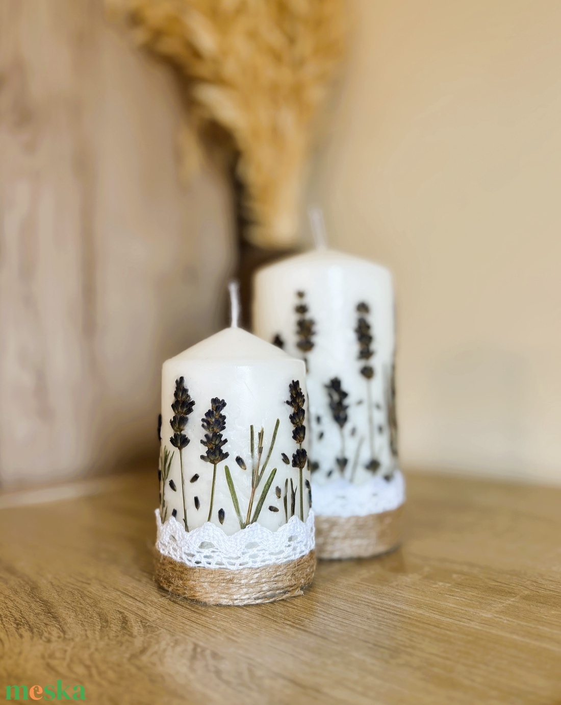 Szárított levendulás gyertya ajándékcsomag DÍSZDOBOZBAN- Csipkével és jutazsoinórral díszítve - otthon & életmód - gyertya, illat, aroma - gyertya - Meska.hu