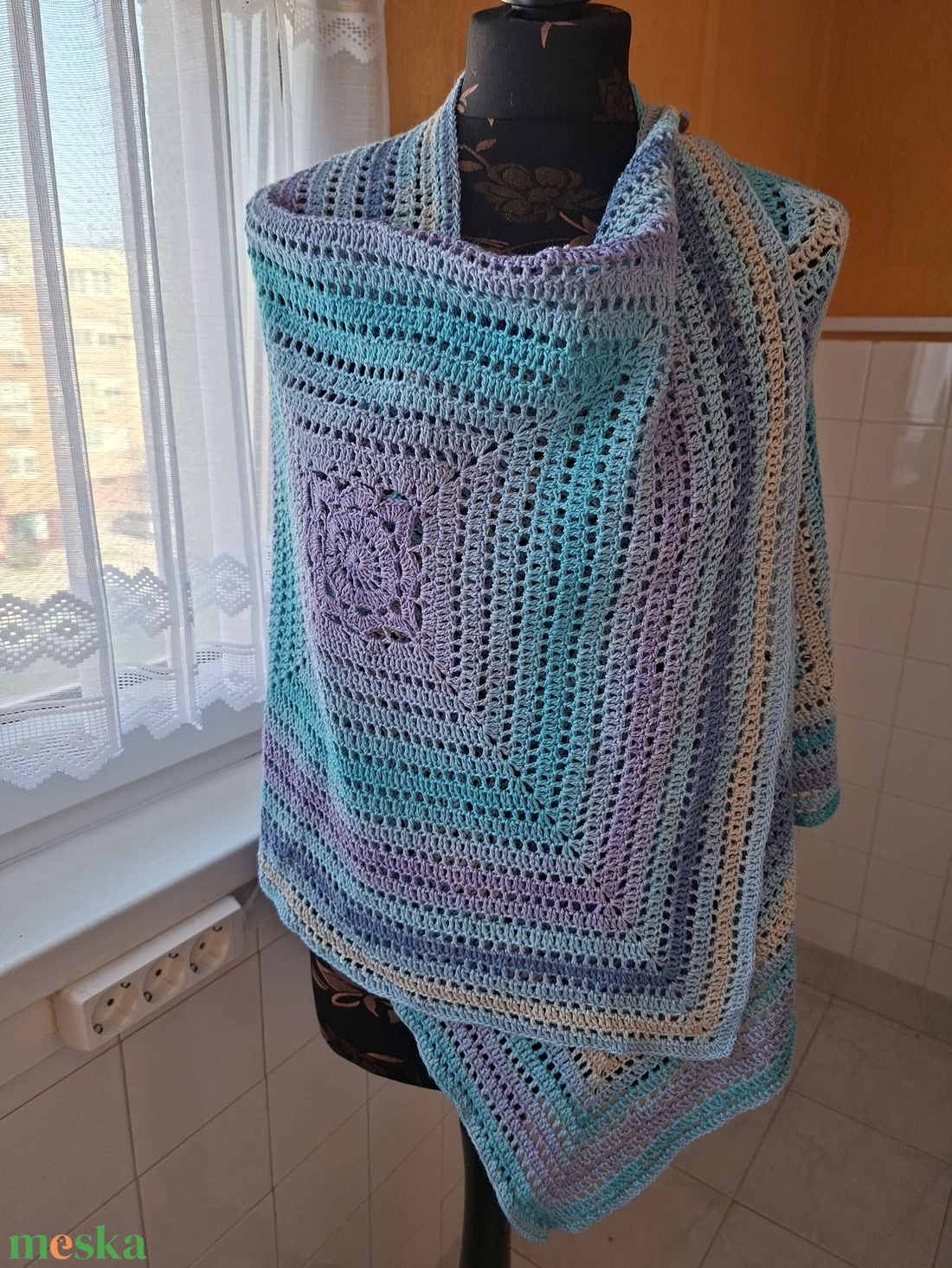 Poncsó +kendő egyben - ruha & divat - női ruha - poncsó - Meska.hu