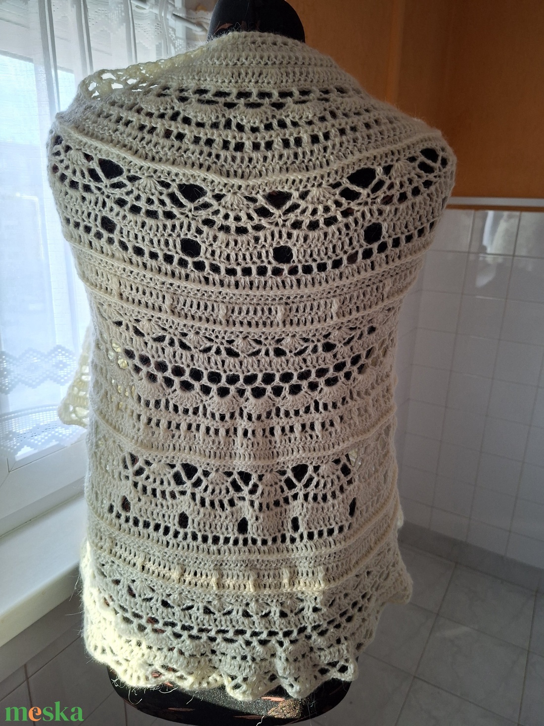 Krémeskendő - ruha & divat - sál, sapka, kendő - kendő - Meska.hu