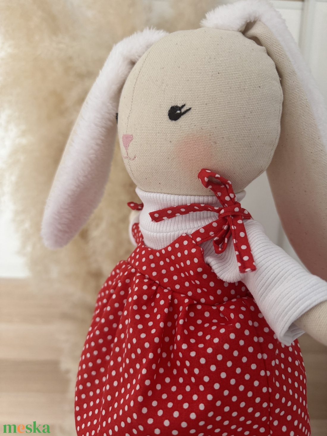 Húsvéti plüss lány nyuszi játék gyerekeknek - pöttyös ruhában és fehér pulcsiban - játék & sport - plüssállat & játékfigura - nyuszi - Meska.hu