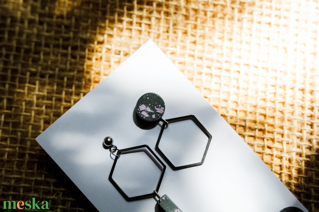 Grey hexagon - ékszer - fülbevaló - lógó fülbevaló - Meska.hu Grey hexagon - ékszer - fülbevaló - lógó fülbevaló - Meska.hu