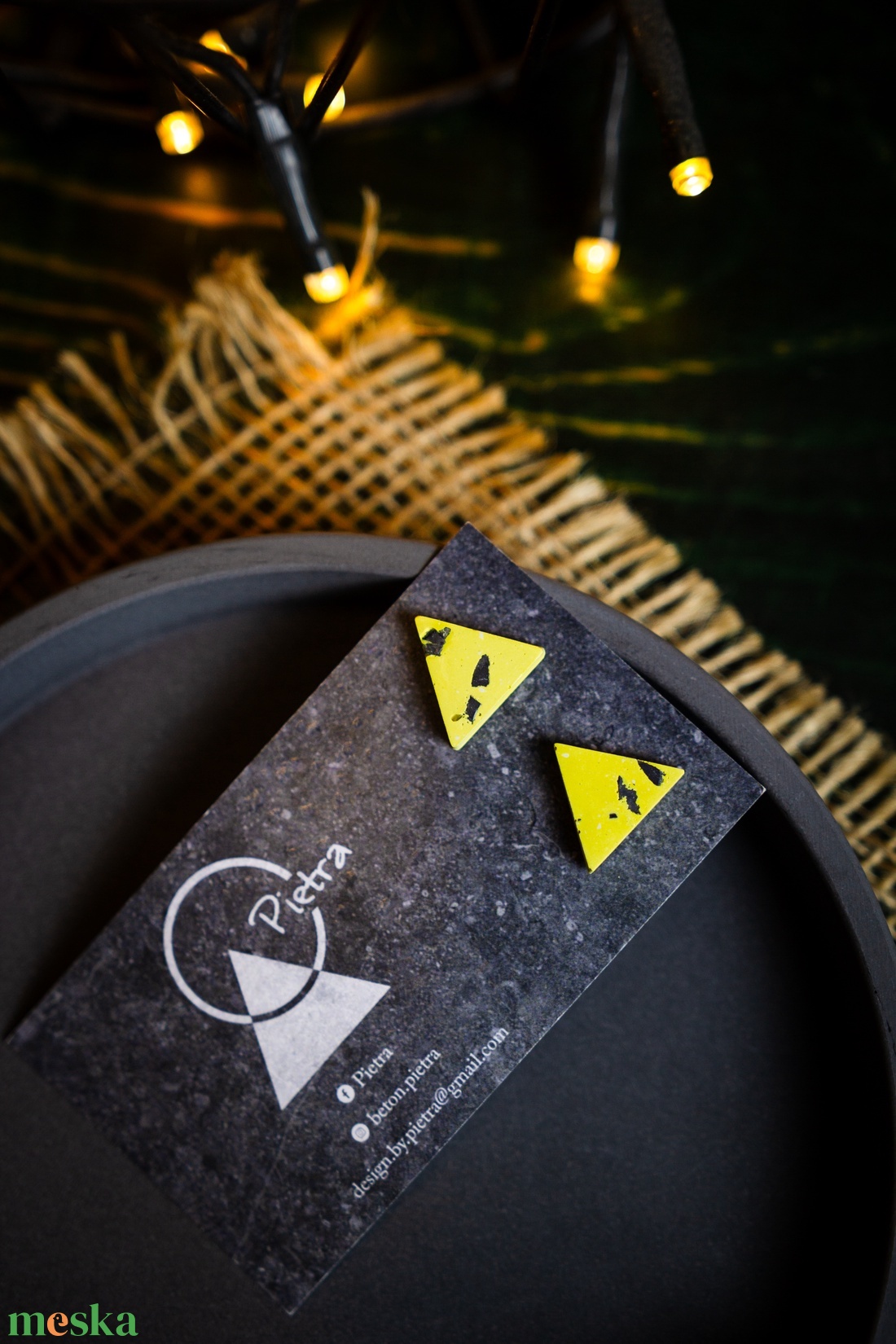 Citromsárga háromszög - színes beton fülbevaló - ékszer - fülbevaló - pötty fülbevaló - Meska.hu Citromsárga háromszög - színes beton fülbevaló - ékszer - fülbevaló - pötty fülbevaló - Meska.hu