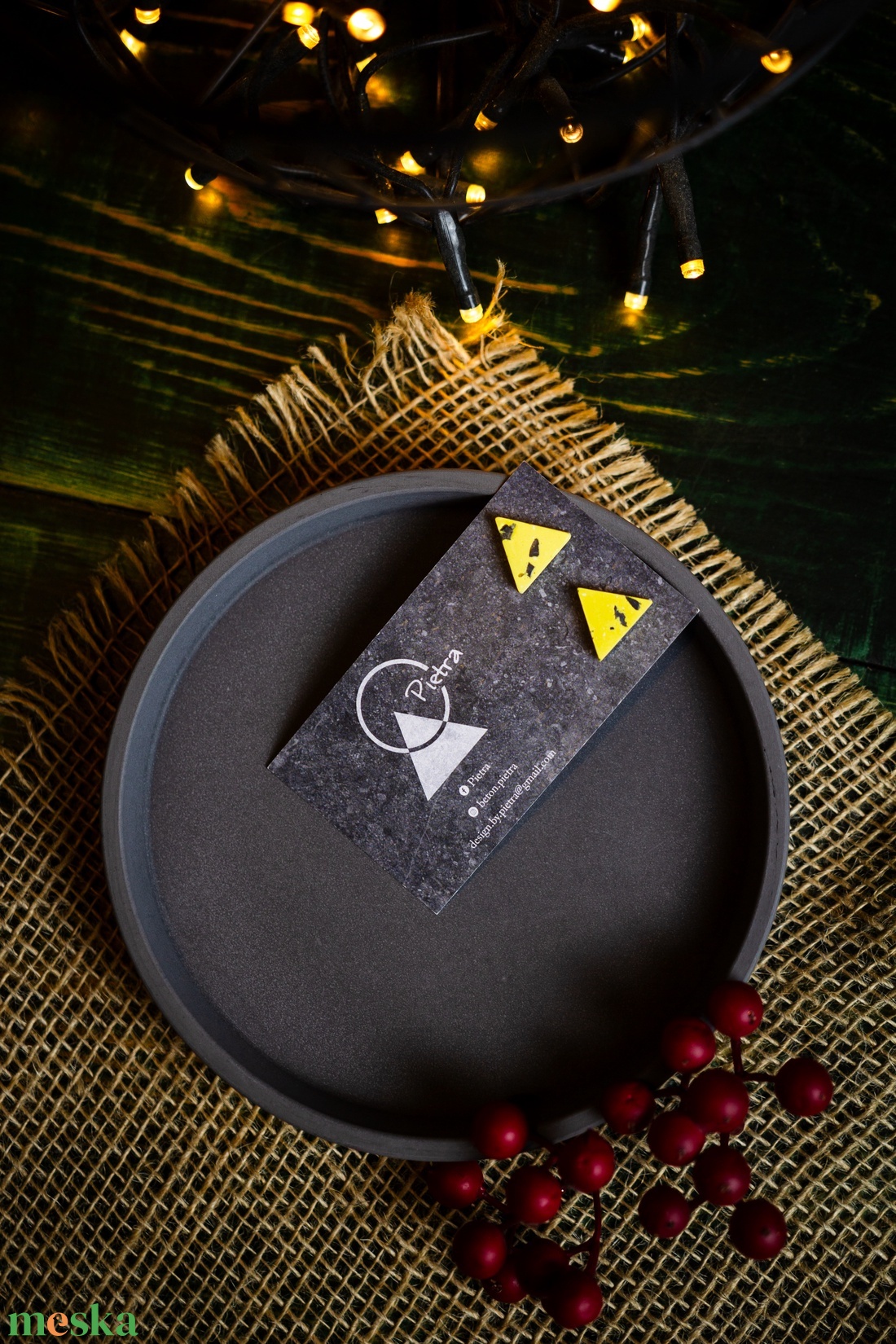 Citromsárga háromszög - színes beton fülbevaló - ékszer - fülbevaló - pötty fülbevaló - Meska.hu Citromsárga háromszög - színes beton fülbevaló - ékszer - fülbevaló - pötty fülbevaló - Meska.hu