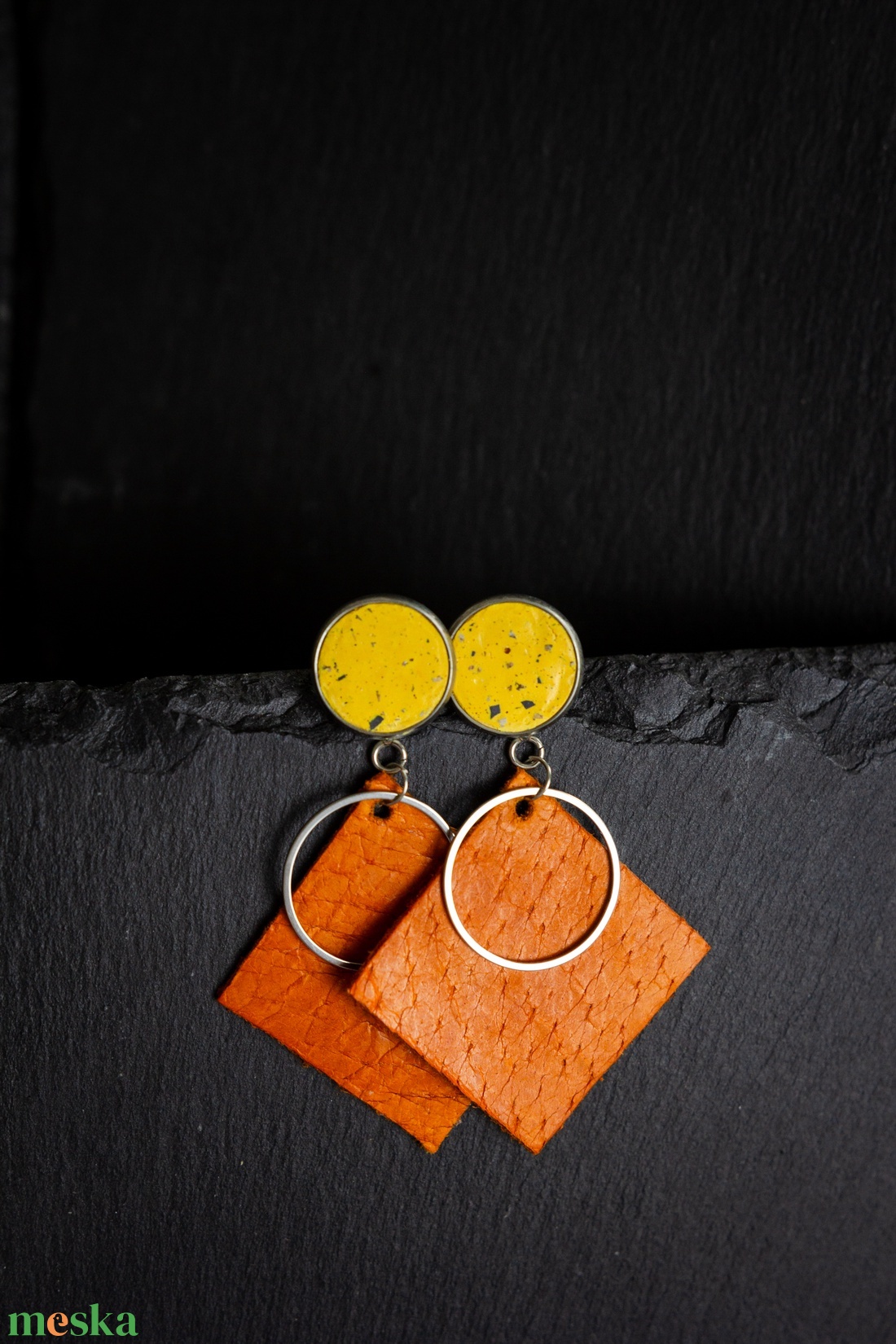 Narancs terazzo - Színes beton fülbevaló - ékszer - fülbevaló - lógó fülbevaló - Meska.hu Narancs terazzo - Színes beton fülbevaló - ékszer - fülbevaló - lógó fülbevaló - Meska.hu