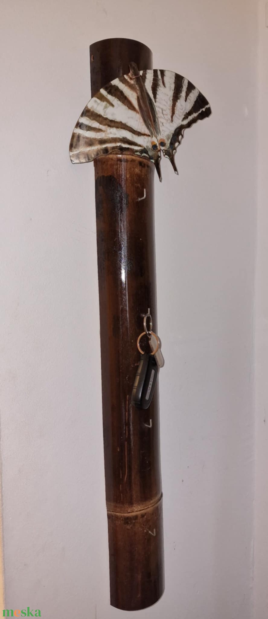 Bambusz kulcstartó tűzzománc kardos lepke (pillangó) dekorral - otthon & életmód - dekoráció - fali és függő dekoráció - fali kulcstartó - Meska.hu