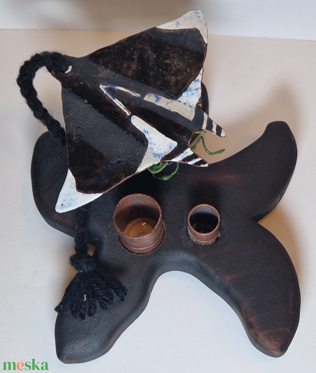  Asztali tolltartó tűzzománc ördögrájával - otthon & életmód - dekoráció - asztal és polc dekoráció - asztaldísz - Meska.hu