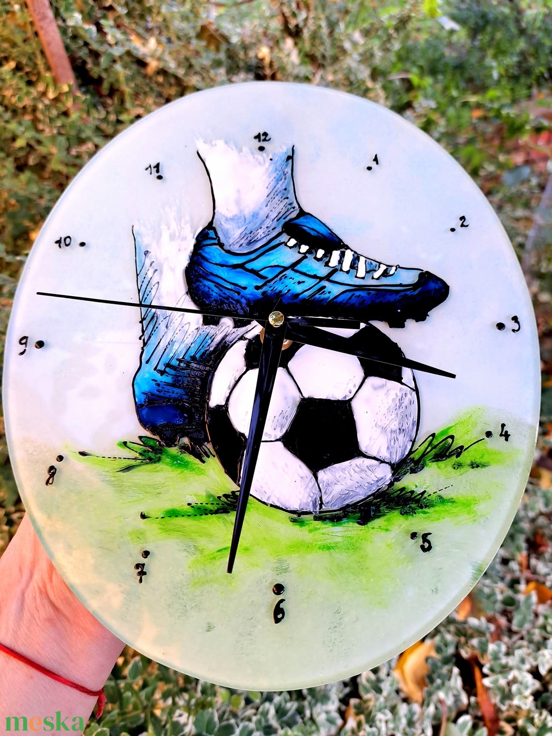 Kék football cipős fali óra-üvegr festett óra - otthon & életmód - dekoráció - fali és függő dekoráció - falióra & óra - Meska.hu Kék football cipős fali óra-üvegr festett óra - otthon & életmód - dekoráció - fali és függő dekoráció - falióra & óra - Meska.hu