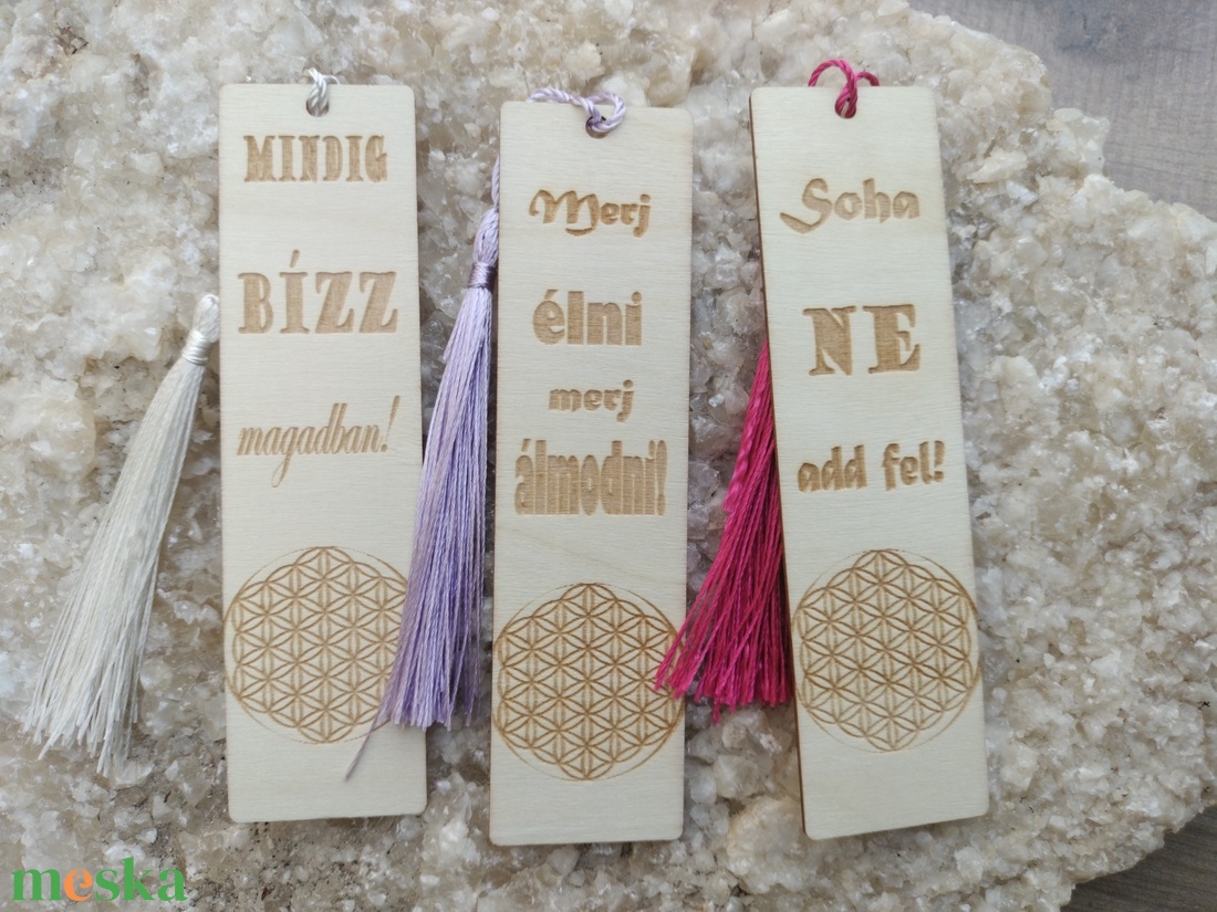 Könyvjelző  motivációs felírattal ajándék gravírozott élet virága mandala  - könyv & zene - könyvjelző - Meska.hu