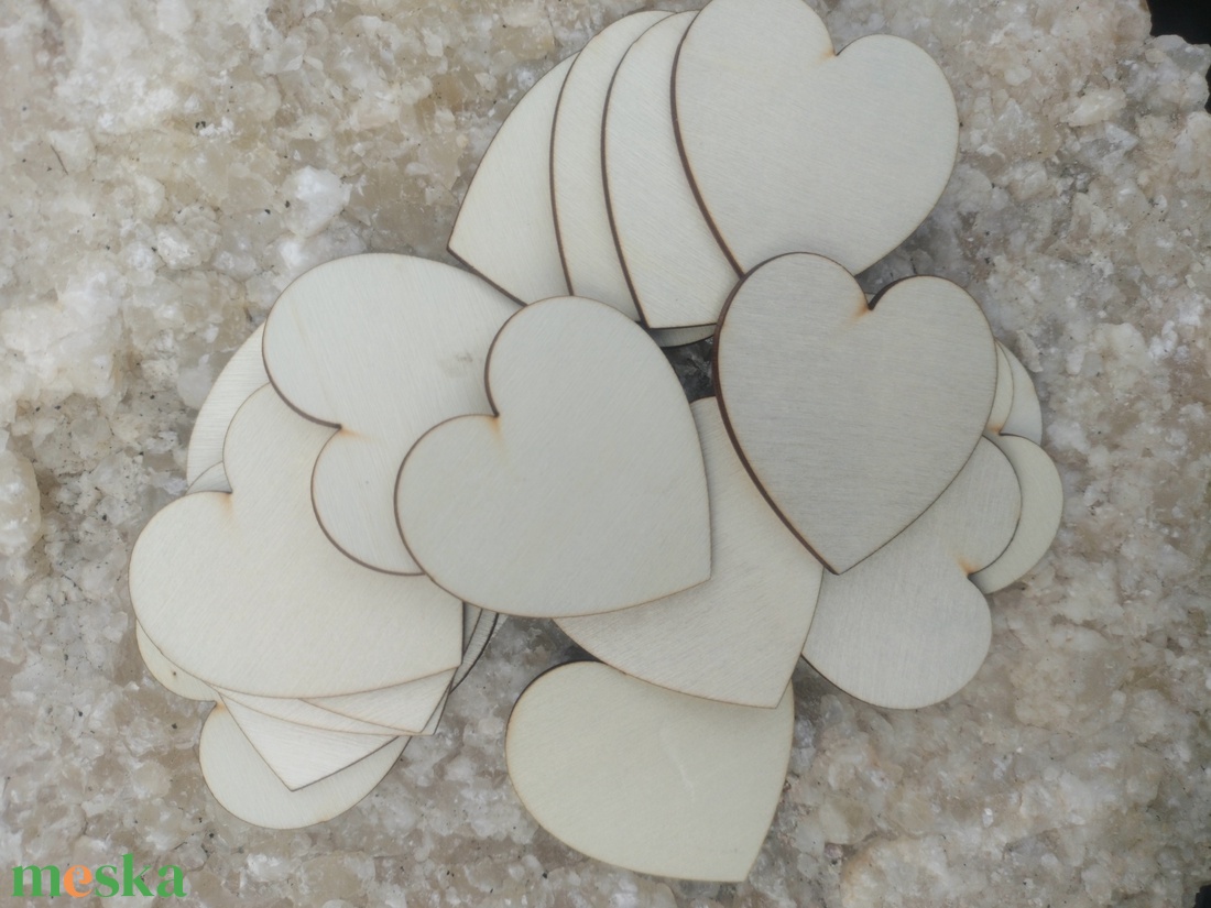 Fa lapok szív korong kézműveskedéshez barkácsoláshoz dekoráció díszítésre lezervágott lézer nyír alaplapok  - diy (csináld magad) - egységcsomag - Meska.hu