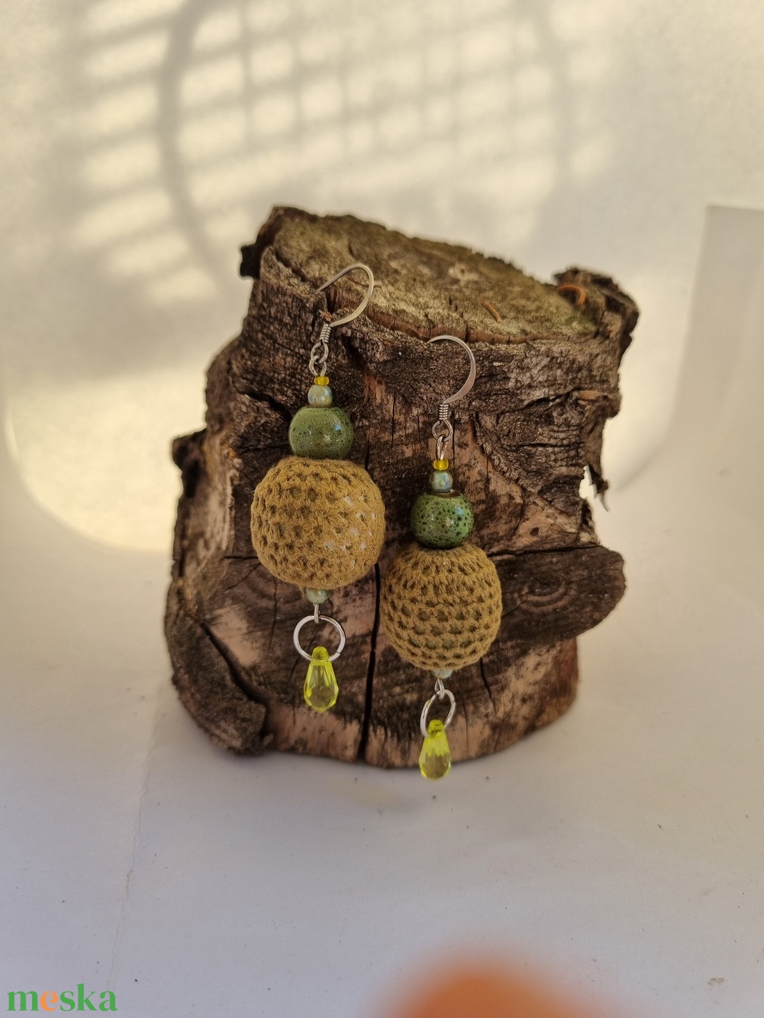 Horgolt zöld gyöngyös bohó fülbevaló - ékszer - fülbevaló - lógó fülbevaló - Meska.hu