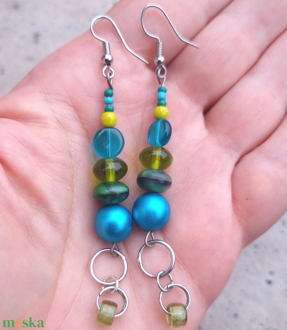 Kékzöld-különleges üveggyöngyökből - ékszer - fülbevaló - lógó fülbevaló - Meska.hu