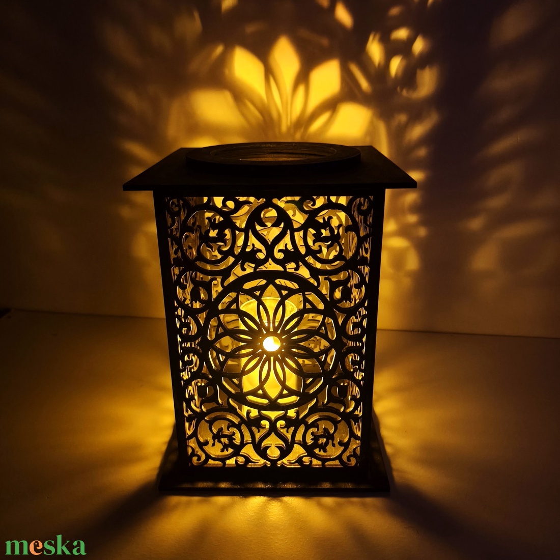 Lézervágott fa hangulatlámpa � áttört csipkemintával - otthon & életmód - lámpa - hangulatlámpa - Meska.hu