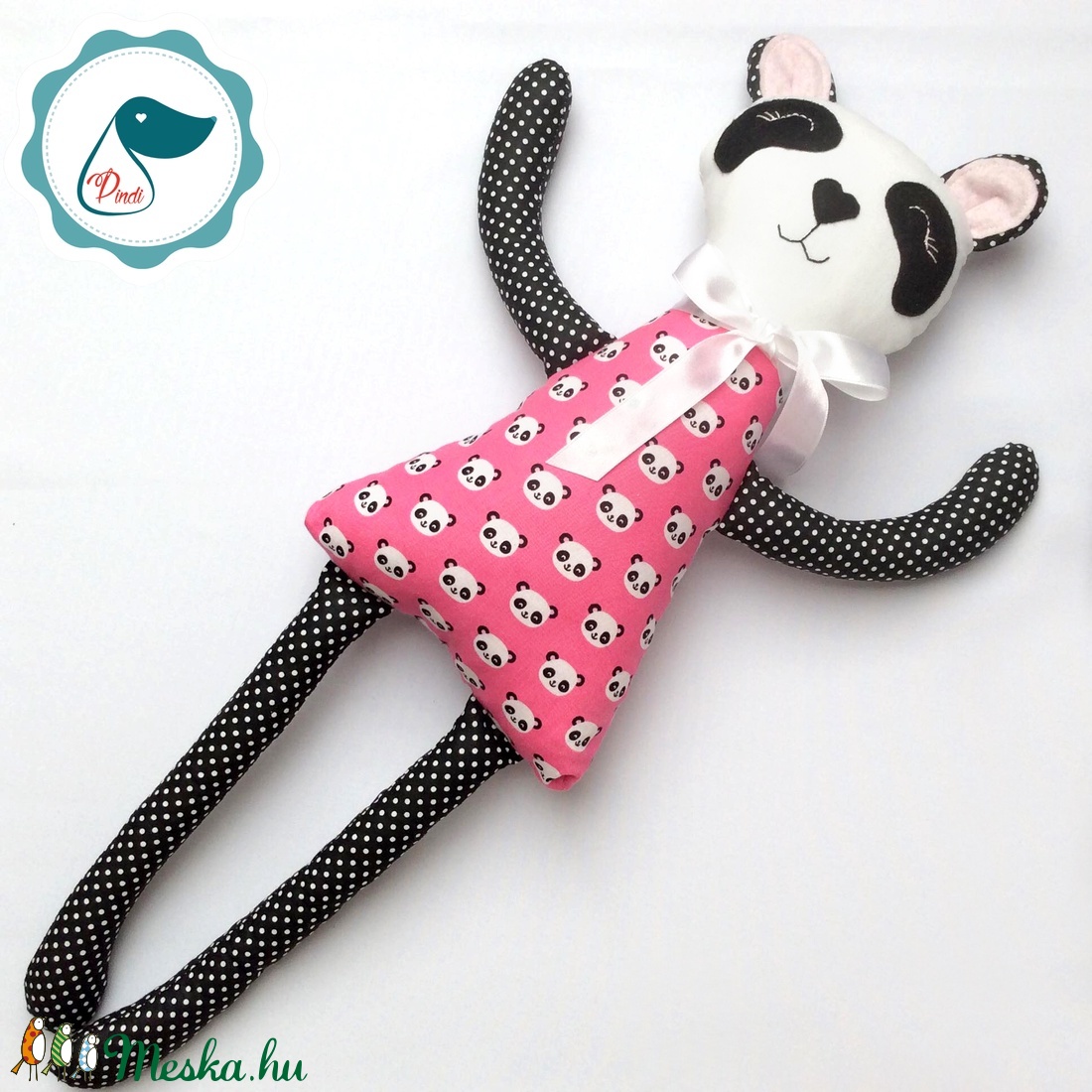 Panda lány - Egyedi tervezésű kézműves textil játék - pandamaci játék - panda textilfigura - játék & sport - plüssállat & játékfigura - cica - Meska.hu