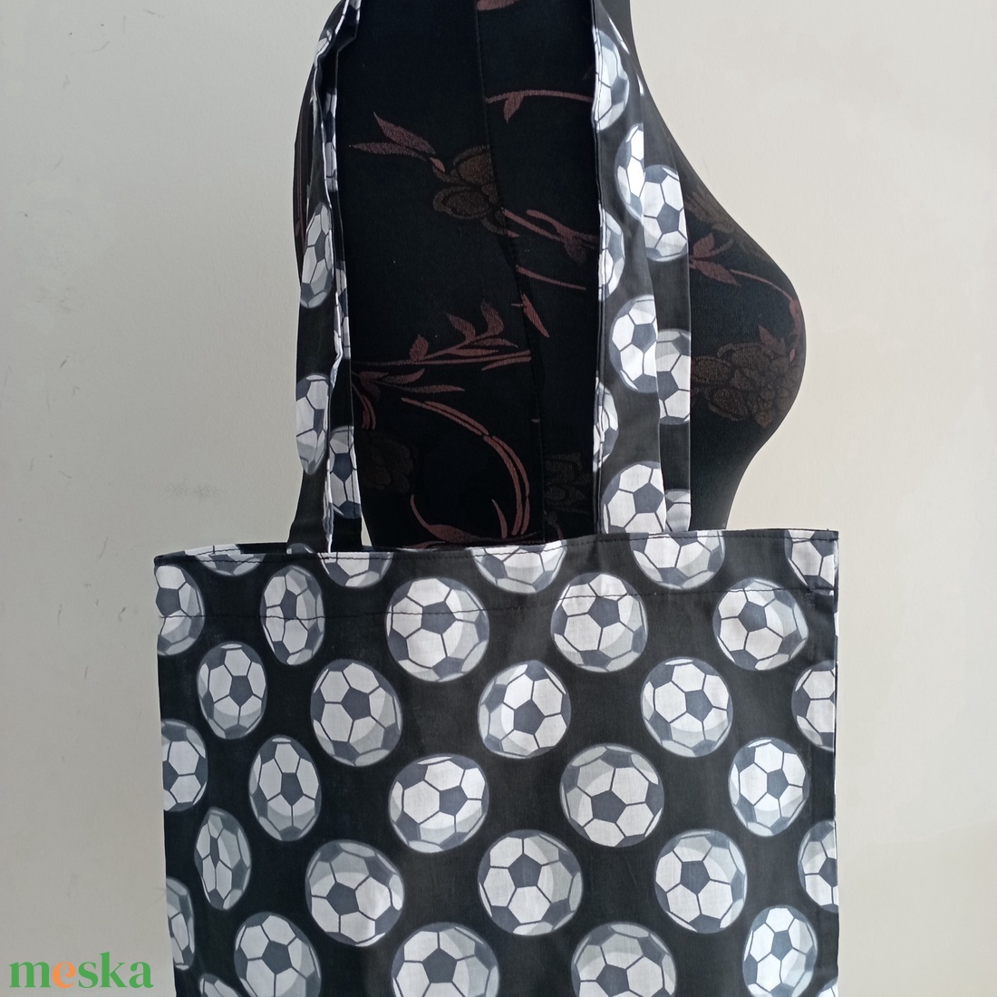 Szatyor - focilabda mintás textil táska - egyedi bevásárló szatyor - textil szatyor - mosható szatyor - táska & tok - bevásárlás & shopper táska - shopper, textiltáska, szatyor - Meska.hu Szatyor - focilabda mintás textil táska - egyedi bevásárló szatyor - textil szatyor - mosható szatyor - táska & tok - bevásárlás & shopper táska - shopper, textiltáska, szatyor - Meska.hu