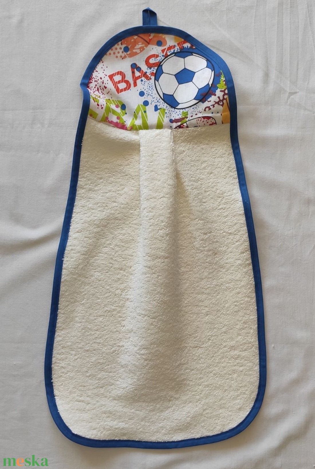 Egyedi ovis törölköző focilabda  mintás  - ovodai kellék kéztörlő - játék & sport - ovis felszerelés - egyéb ovis kiegészítő - Meska.hu