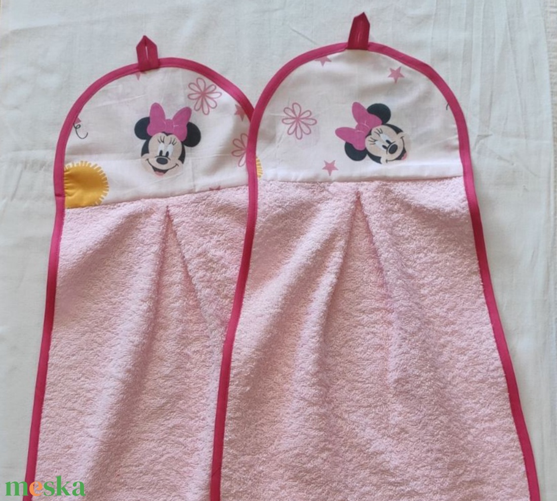 2db Egyedi ovis törölköző Minnie mintás  - ovodai kellék kéztörlő - játék & sport - ovis felszerelés - egyéb ovis kiegészítő - Meska.hu