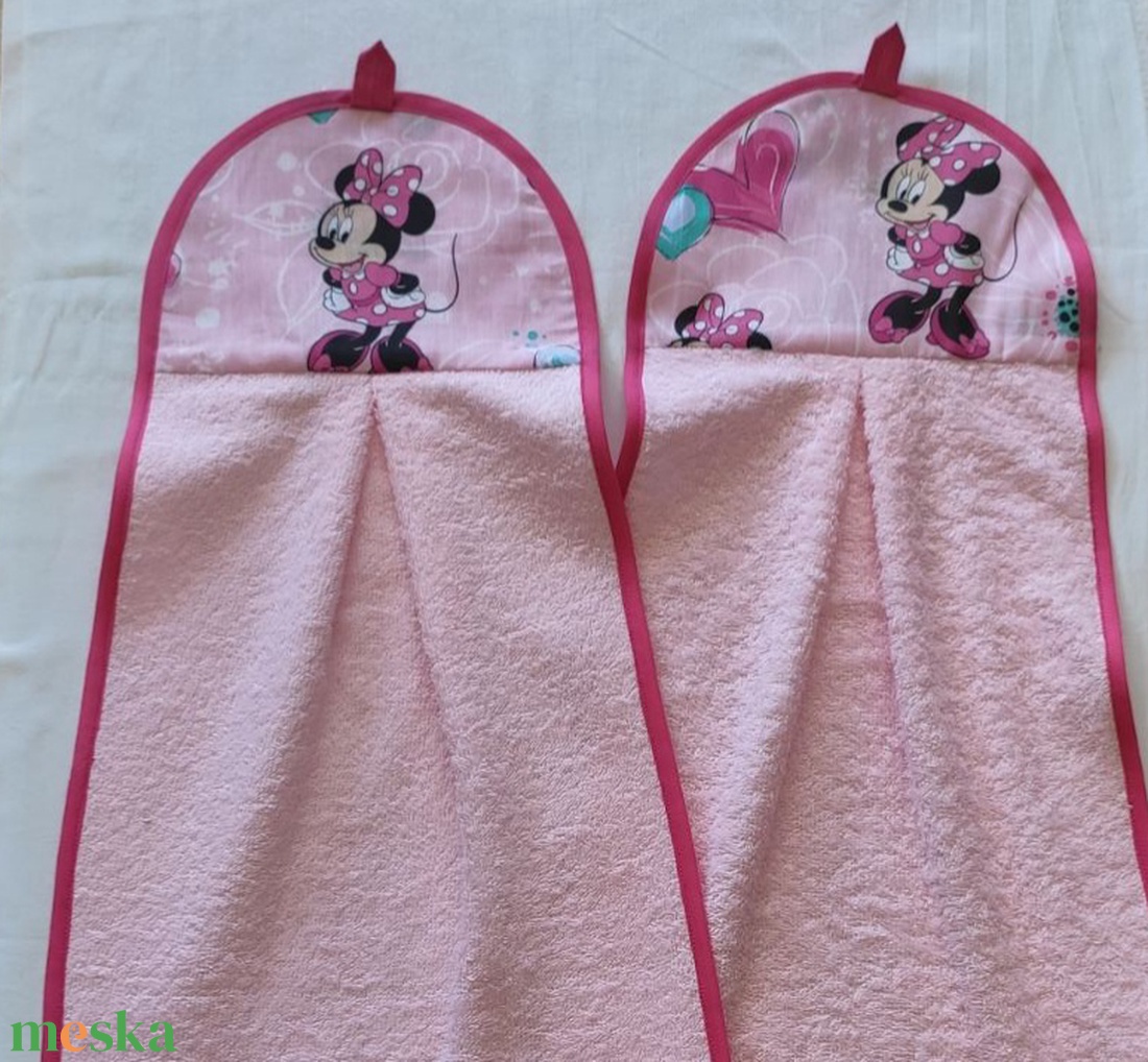 2db Egyedi ovis törölköző Minnie mintás  - ovodai kellék kéztörlő - játék & sport - ovis felszerelés - egyéb ovis kiegészítő - Meska.hu