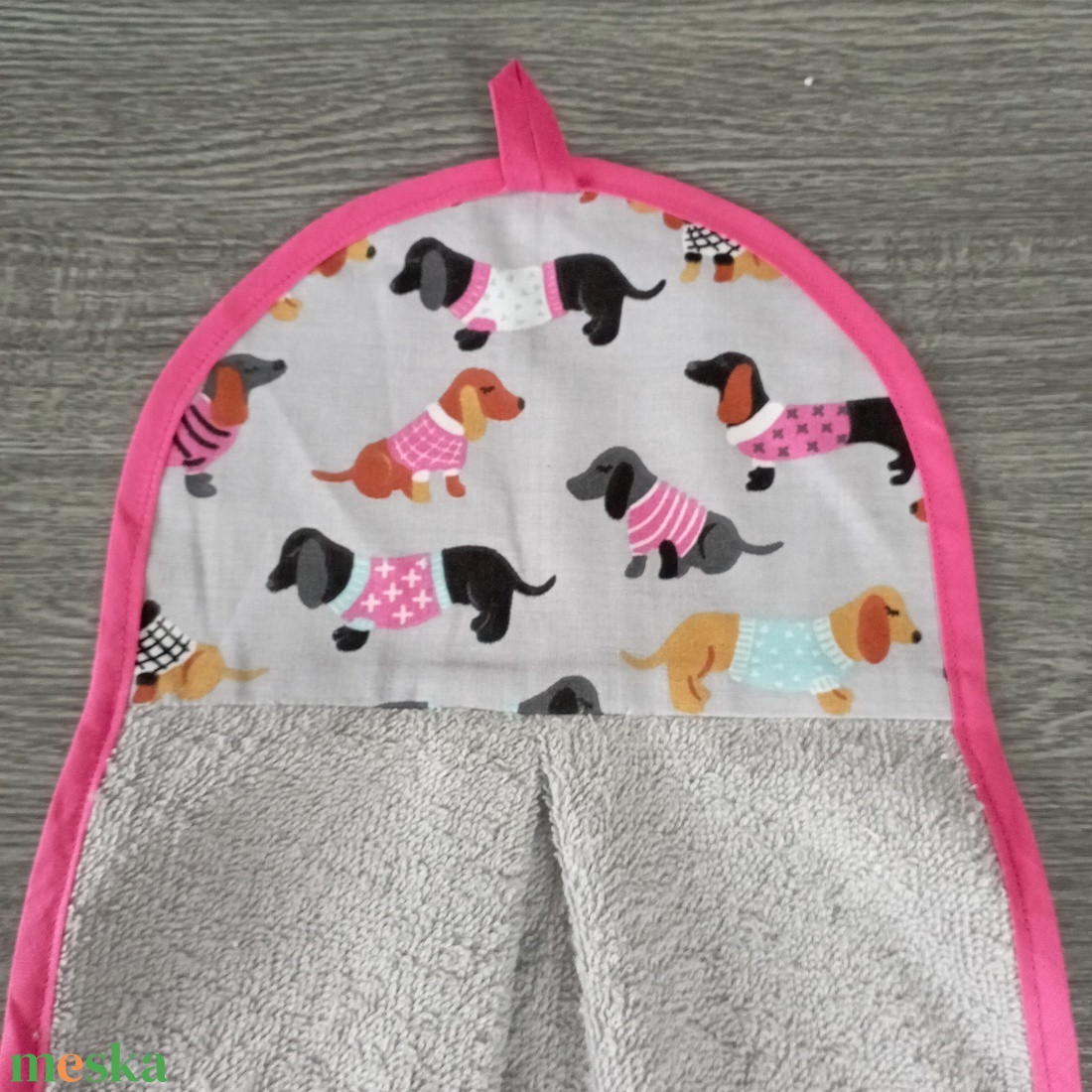 Egyedi ovis törölköző tacskó mintás  - ovodai kellék kéztörlő - játék & sport - ovis felszerelés - egyéb ovis kiegészítő - Meska.hu