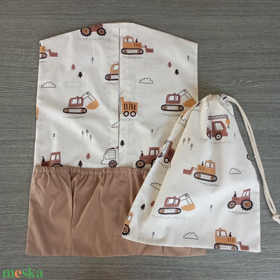  5 részes Egyedi ovis ágynemű - munkagépek mintás ovis takaró  -  párna - derékalj Oviszs�k szett - játék & sport - ovis felszerelés - ovis ágynemű - Meska.hu