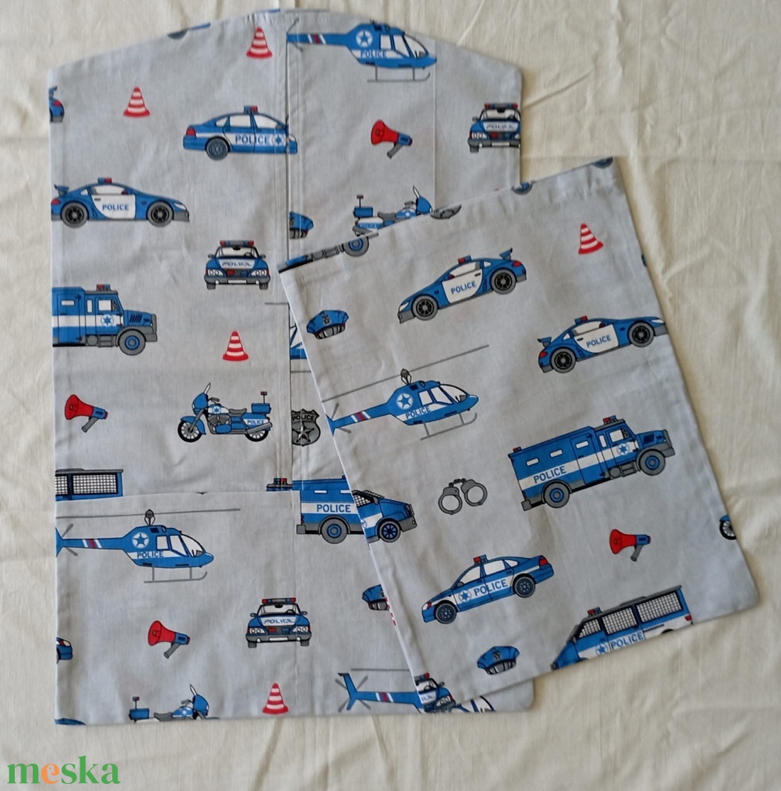 Ovis ágynemű - rendőrautó mintás ovis takaro és párna szett - játék & sport - ovis felszerelés - ovis ágynemű - Meska.hu