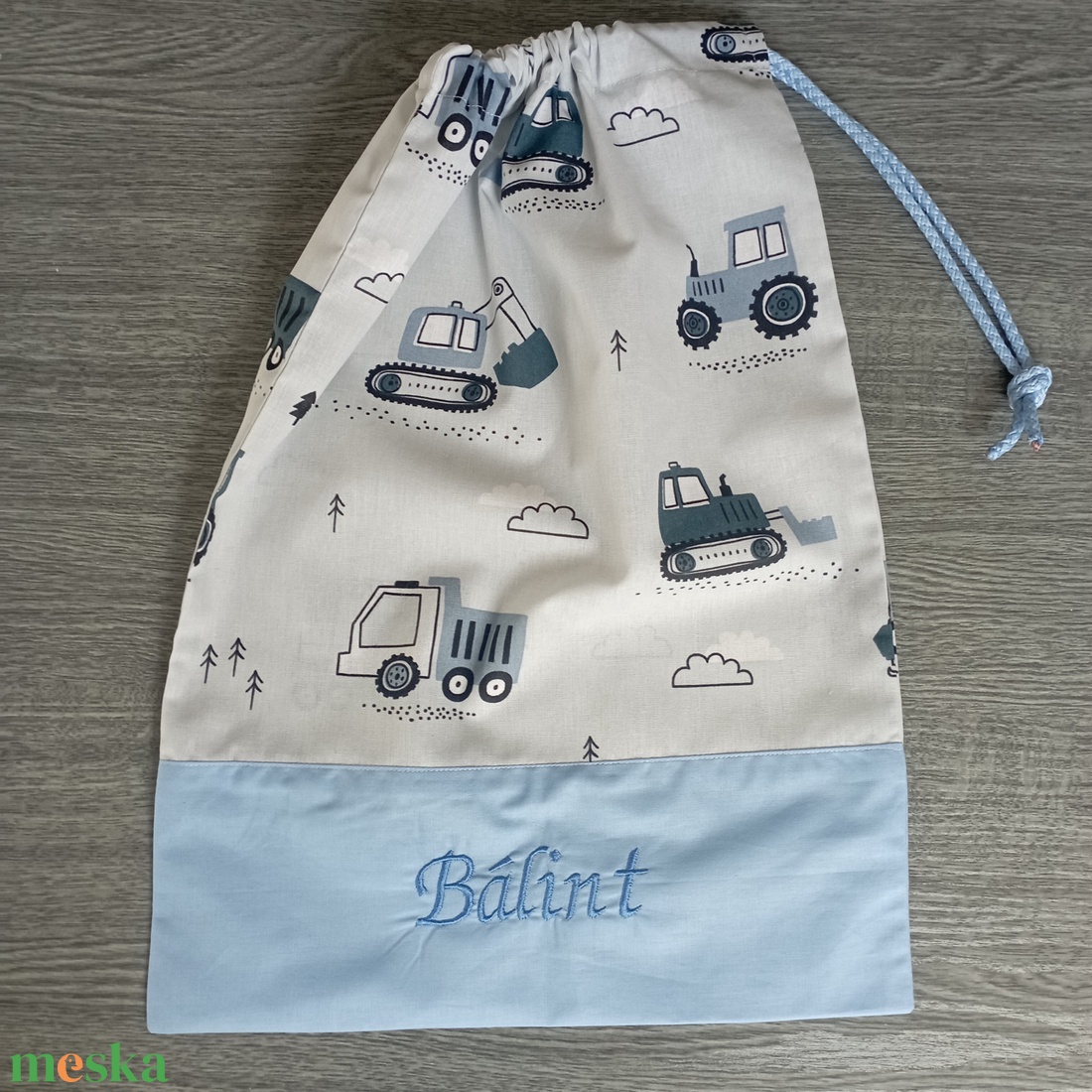 Ovis tornatsák sárga munkagép mintás névvel  - játék & sport - ovis felszerelés - ovis zsák - Meska.hu