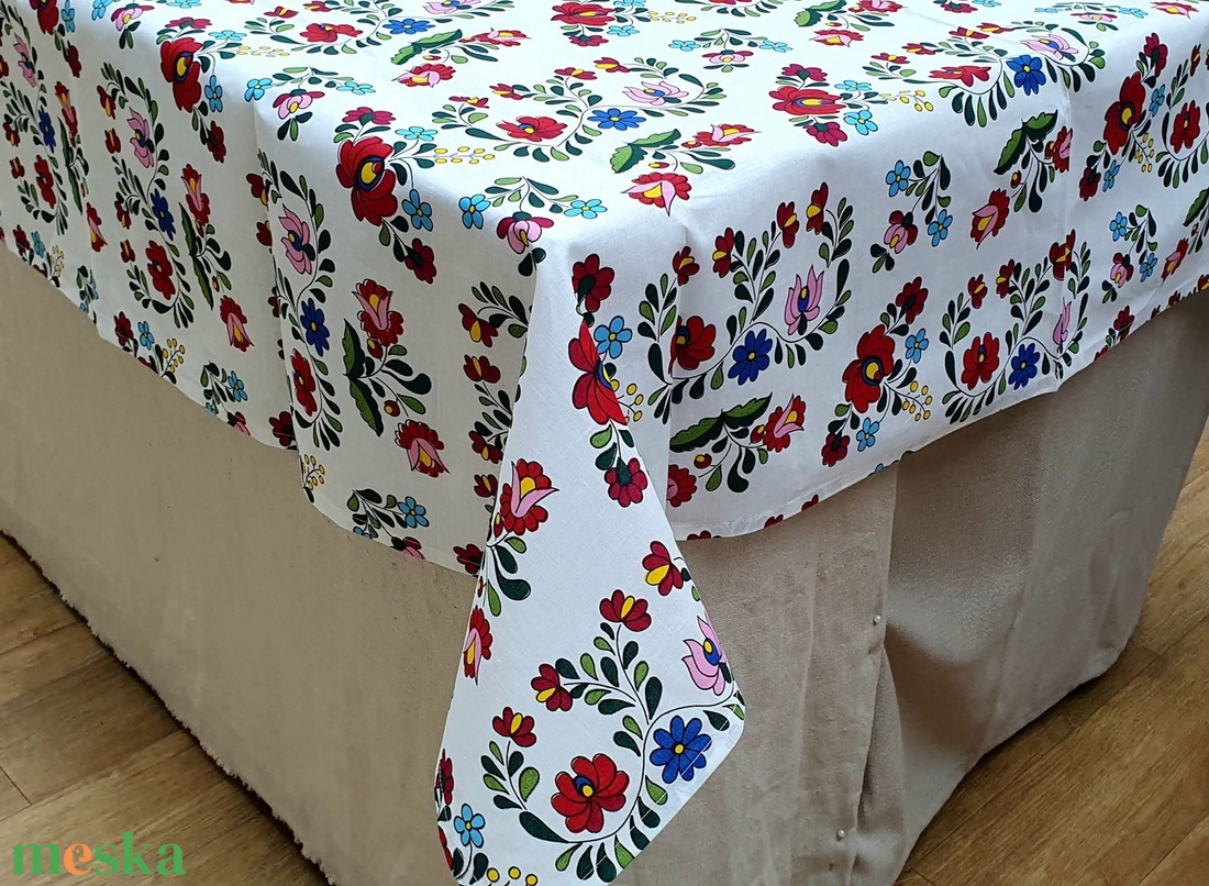 Asztalterítő kalocsai mintás - otthon & életmód - lakástextil - abrosz, terítő - asztalközép terítő - Meska.hu