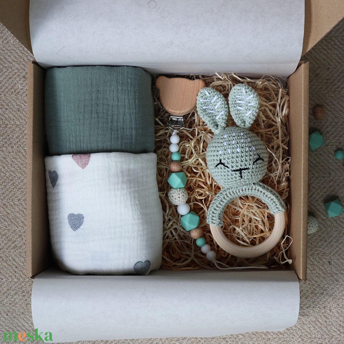 Mint Green Bunny Heart Box - Baba ajándékdoboz / Babaváró ajándék / Babalátogató ajándék - baba - mama - babalátogató ajándékcsomag - Meska.hu