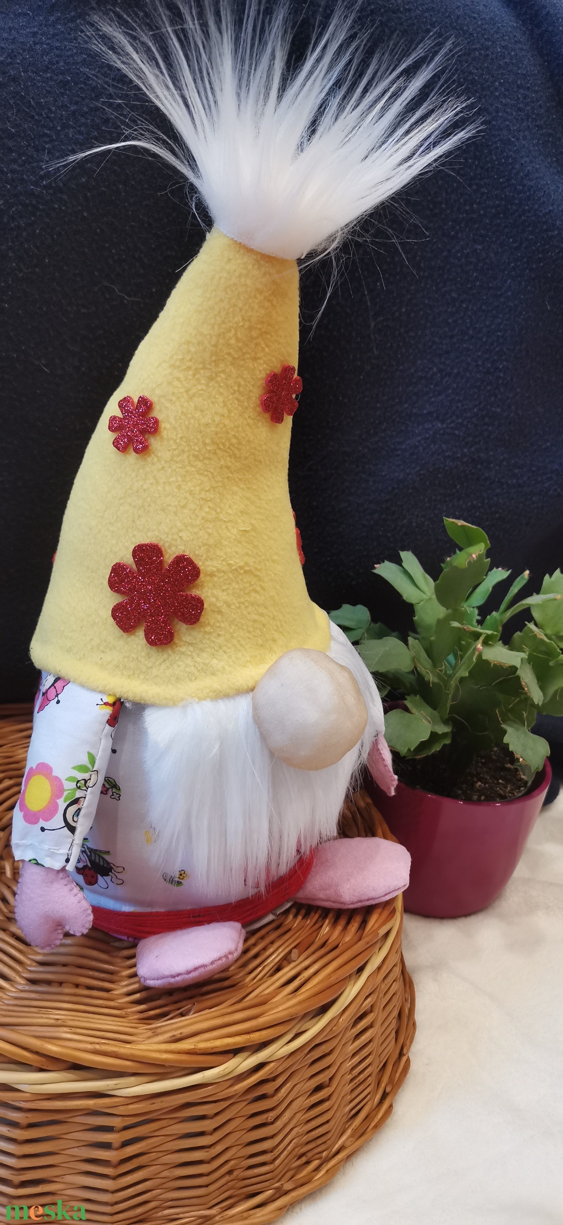 Varrott tavaszi manó - otthon & életmód - dekoráció - asztal és polc dekoráció - asztaldísz - Meska.hu