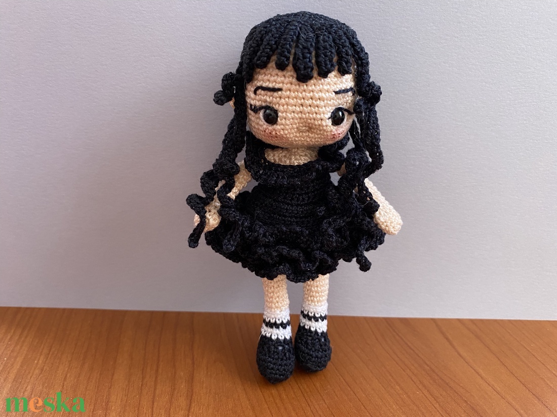 Mini méretű Wednesday Addams horgolt baba minigurumi (Messza) - játék & sport - baba & babaház - baba - Meska.hu Mini méretű Wednesday Addams horgolt baba minigurumi (Messza) - játék & sport - baba & babaház - baba - Meska.hu