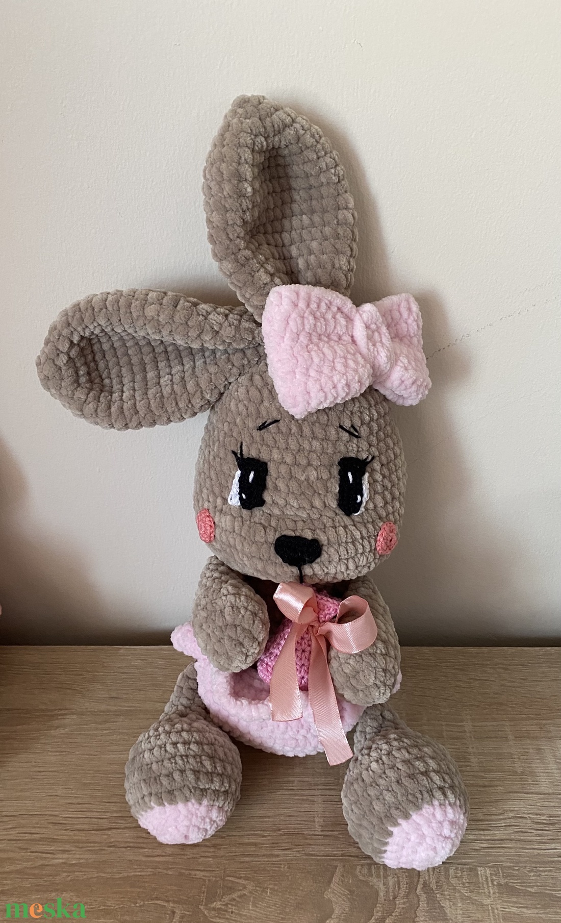Horgolt öltöztethető kislány nyuszi amigurumi (Messza) - játék & sport - plüssállat & játékfigura - nyuszi - Meska.hu Horgolt öltöztethető kislány nyuszi amigurumi (Messza) - játék & sport - plüssállat & játékfigura - nyuszi - Meska.hu