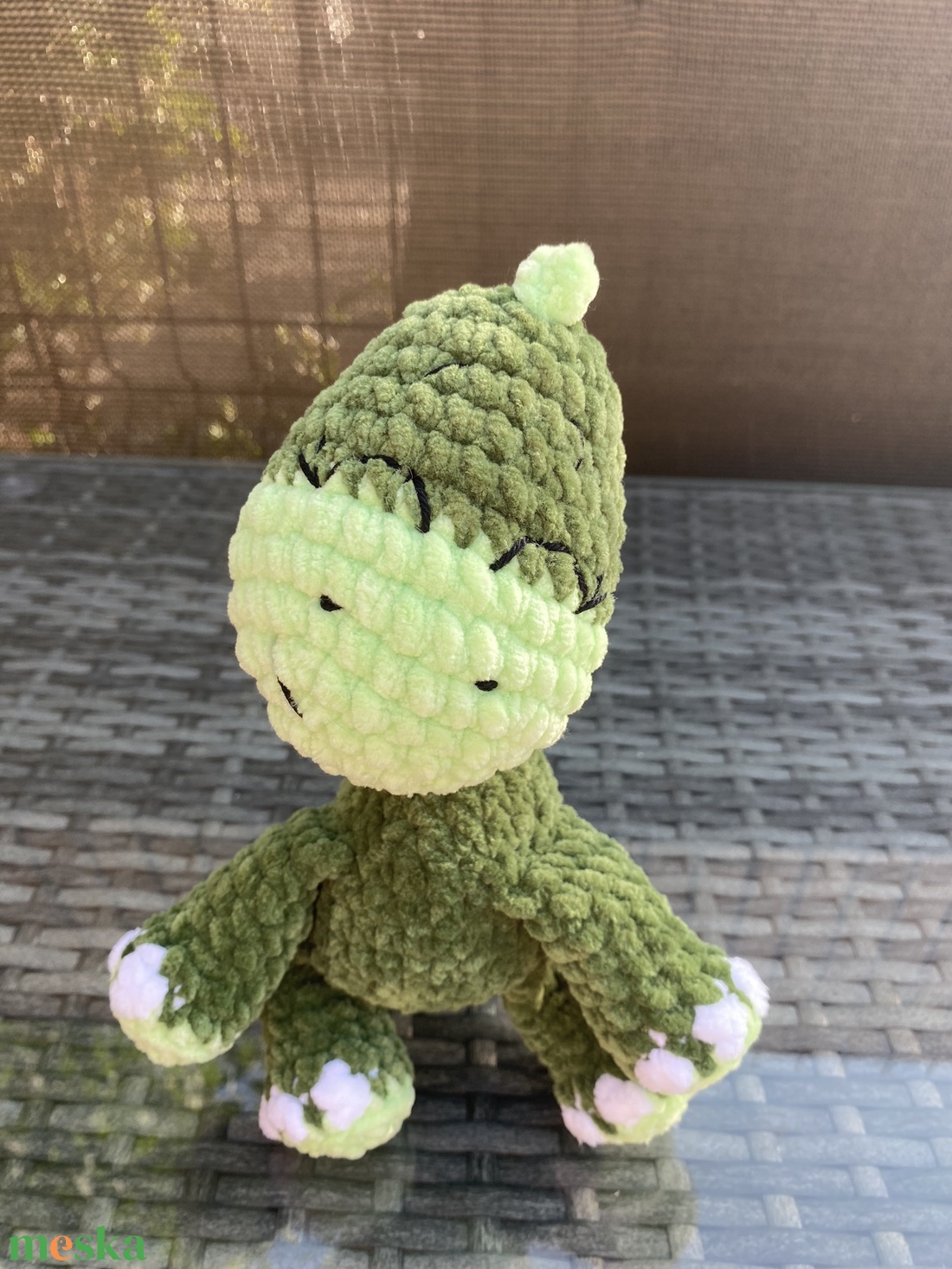 Horgolt pihe-puha plüss dínó amigurumi (Messza) - játék & sport - plüssállat & játékfigura - plüss dínók - Meska.hu Horgolt pihe-puha plüss dínó amigurumi (Messza) - játék & sport - plüssállat & játékfigura - plüss dínók - Meska.hu