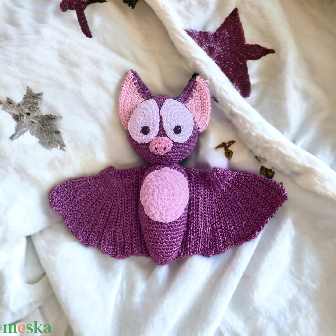 Horgolt cuki denevér (Messza) - otthon & életmód - dekoráció - halloween - halloweeni figurák - Meska.hu Horgolt cuki denevér (Messza) - otthon & életmód - dekoráció - halloween - halloweeni figurák - Meska.hu