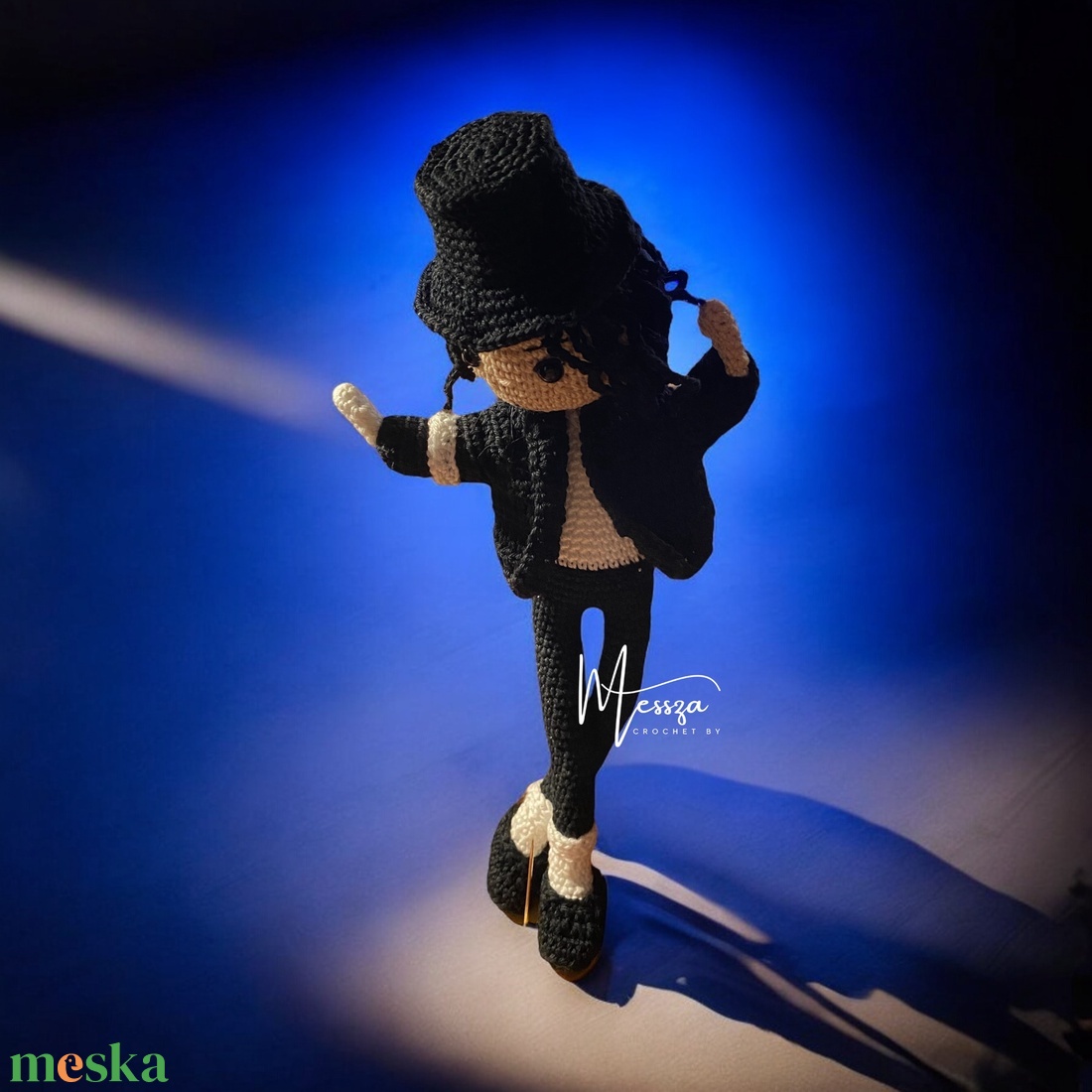 Horgolt Michael Jackson Jacko figura , amigurumi (Messza) - játék & sport - plüssállat & játékfigura - ember - Meska.hu Horgolt Michael Jackson Jacko figura , amigurumi (Messza) - játék & sport - plüssállat & játékfigura - ember - Meska.hu