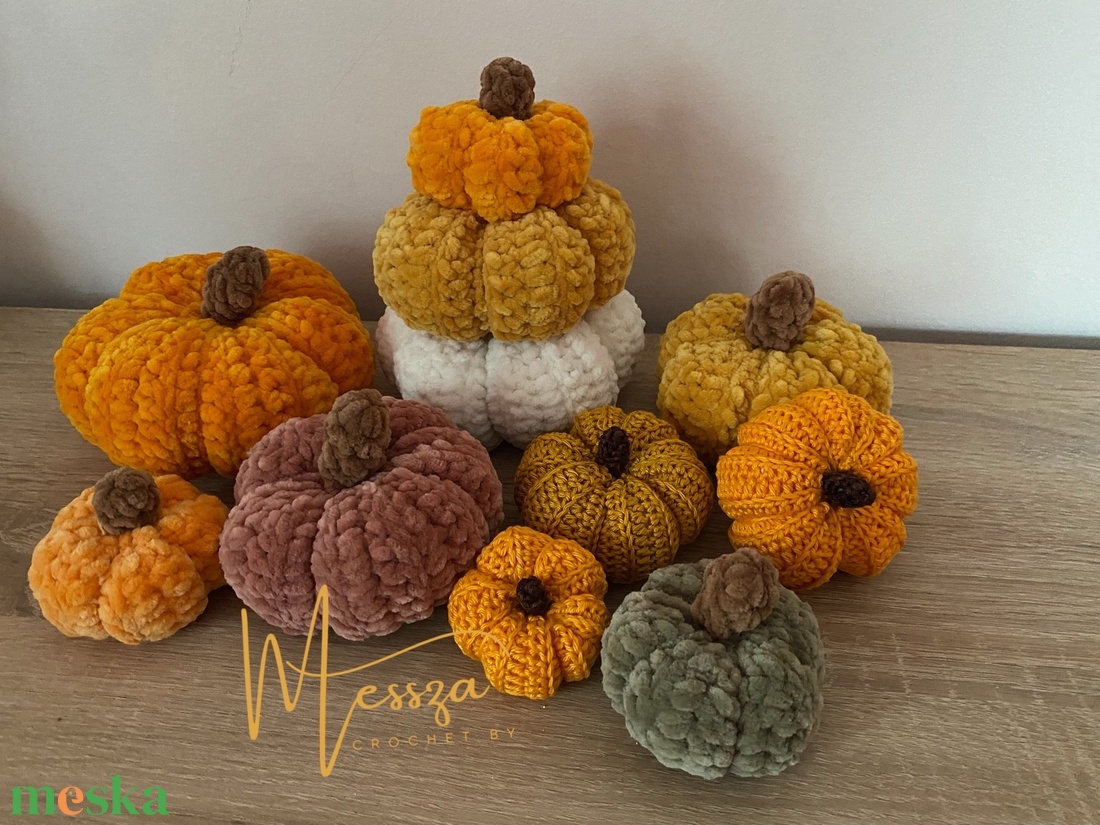 Horgolt plüss közepes tök dekoráció (Messza) - otthon & életmód - dekoráció - halloween - halloweeni tök és lámpás - Meska.hu Horgolt plüss közepes tök dekoráció (Messza) - otthon & életmód - dekoráció - halloween - halloweeni tök és lámpás - Meska.hu