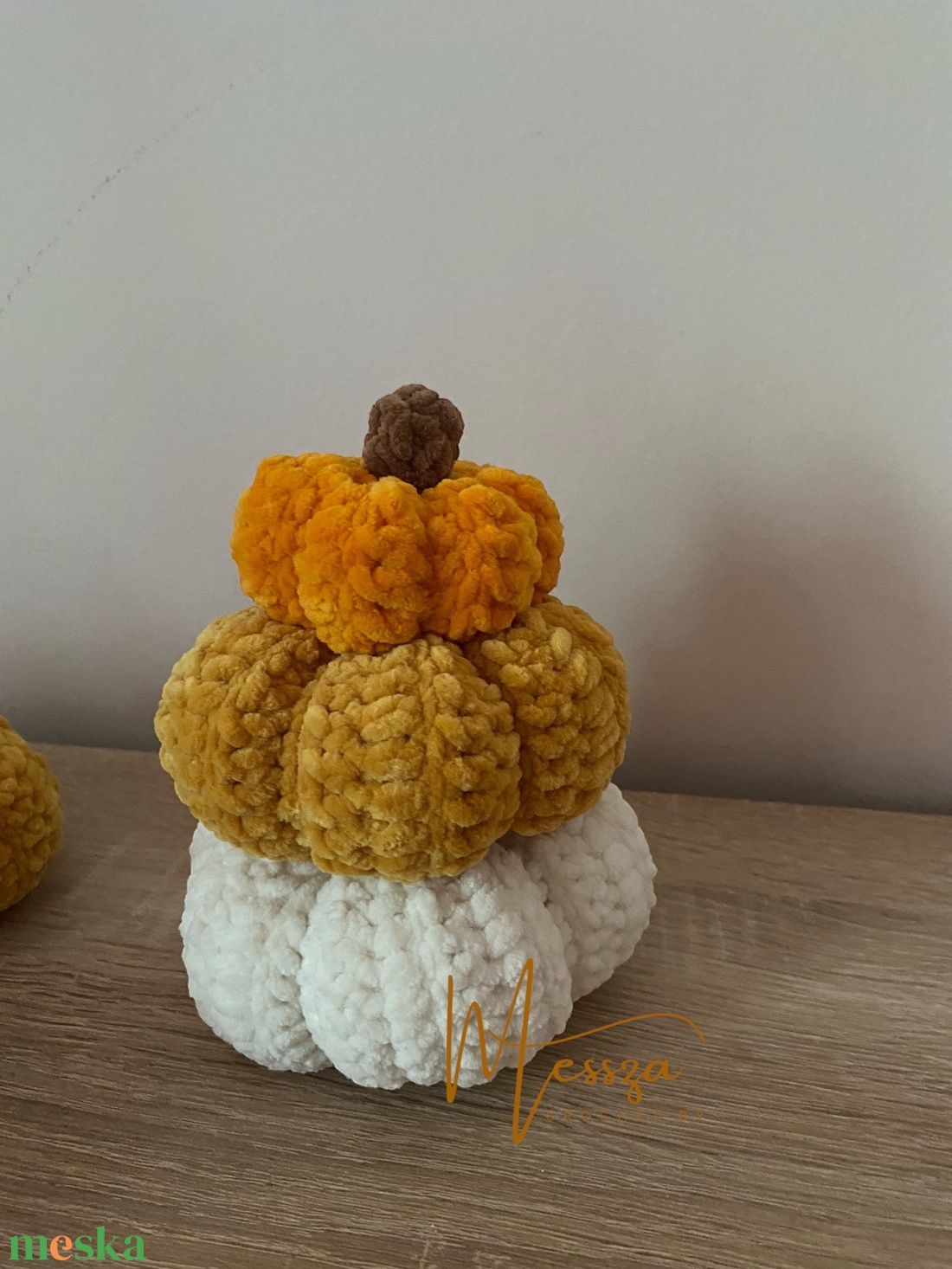 Horgolt plüss emeletes tök dekoráció (Messza) - otthon & életmód - dekoráció - halloween - halloweeni tök - Meska.hu Horgolt plüss emeletes tök dekoráció (Messza) - otthon & életmód - dekoráció - halloween - halloweeni tök - Meska.hu