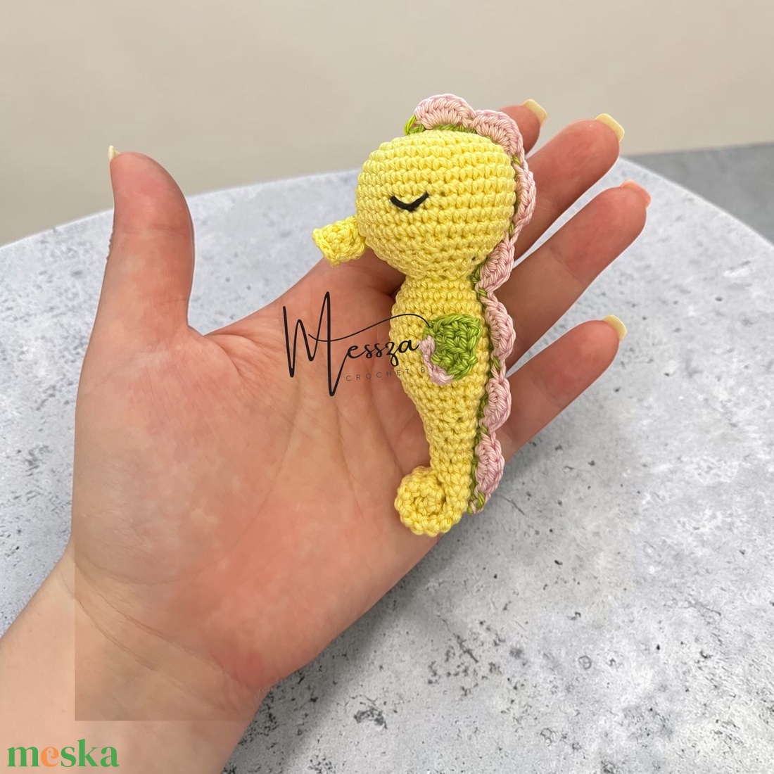 Horgolt csikóhal amigurumi (Messza) - játék & sport - plüssállat & játékfigura - hal - Meska.hu
