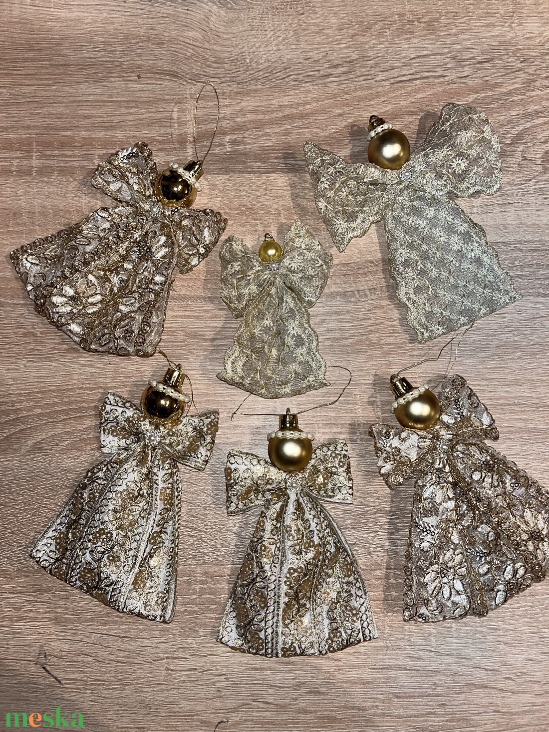 Csipkéből készült angyalkák - karácsony - karácsonyi lakásdekoráció - karácsonyfadíszek - Meska.hu