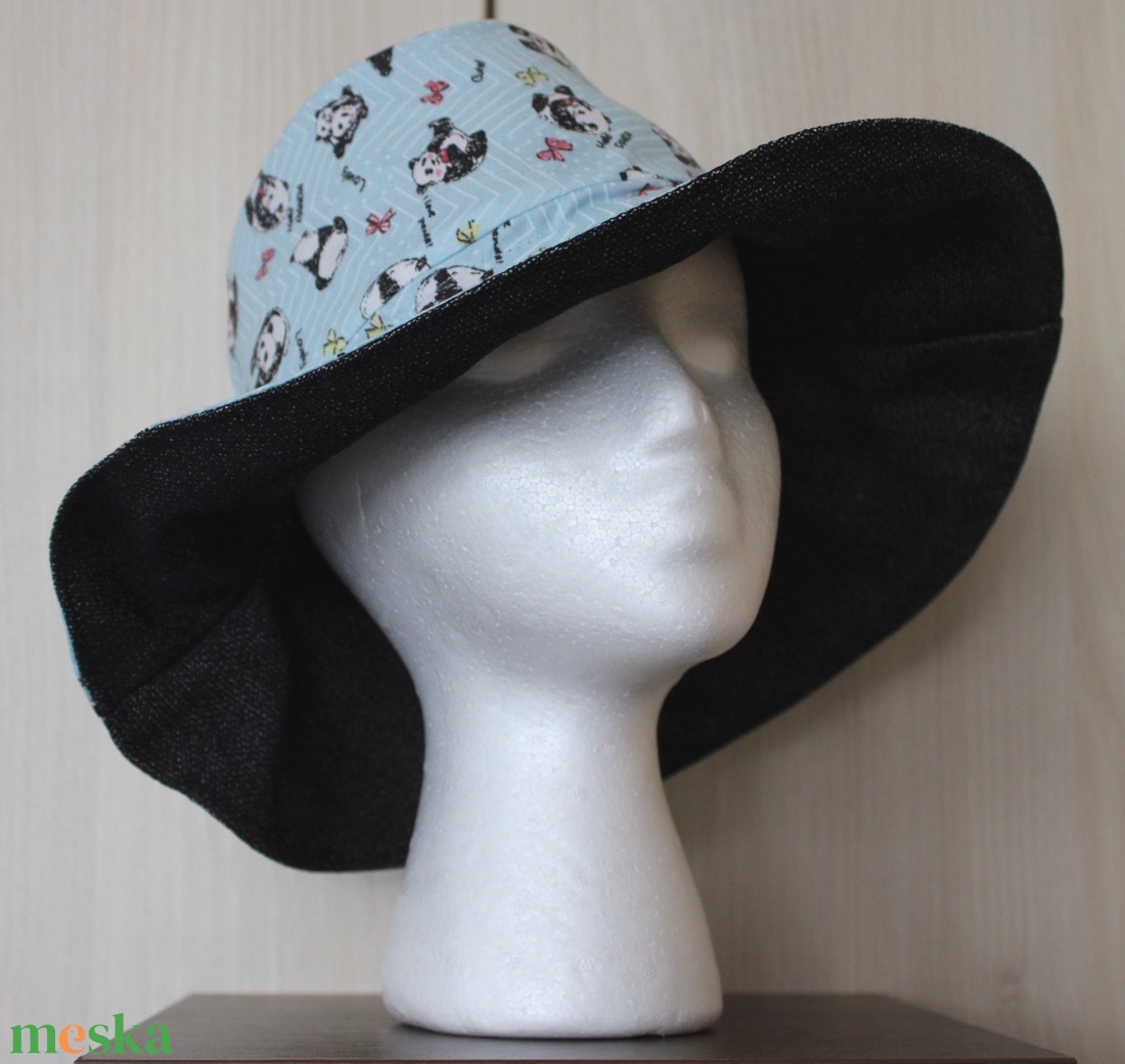 Kifordítható nyári mintás kalap - inside-out bucket hat - panda mintával - ruha & divat - sál, sapka, kendő - kalap - Meska.hu