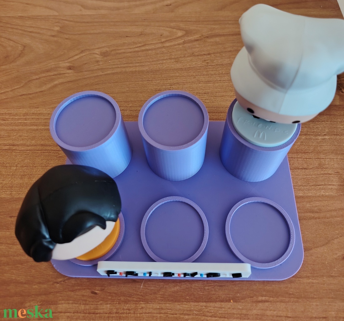 Jóbarátok McDonald's friends figura tartó állvány - otthon & életmód - dekoráció - asztal és polc dekoráció - asztaldísz - Meska.hu