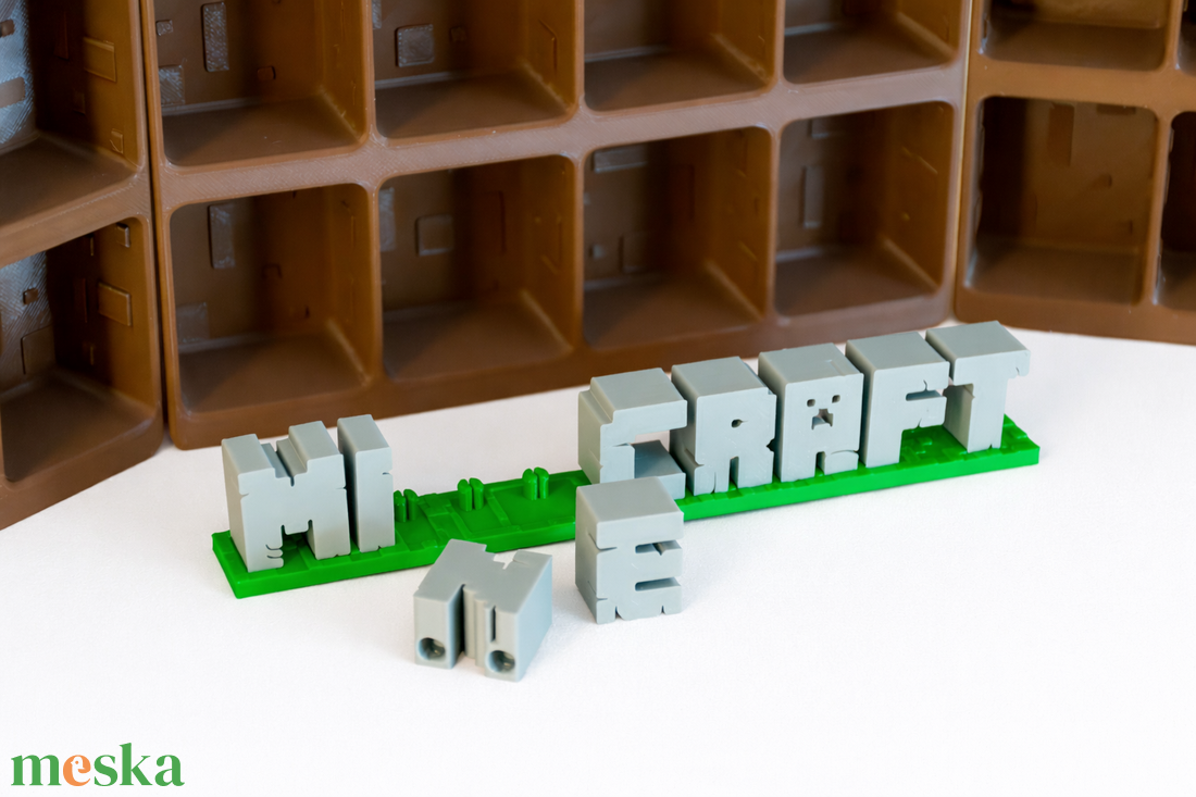 Minecraft kinder figura tartó - otthon & életmód - dekoráció - asztal és polc dekoráció - dekorációs tál, tartó - Meska.hu