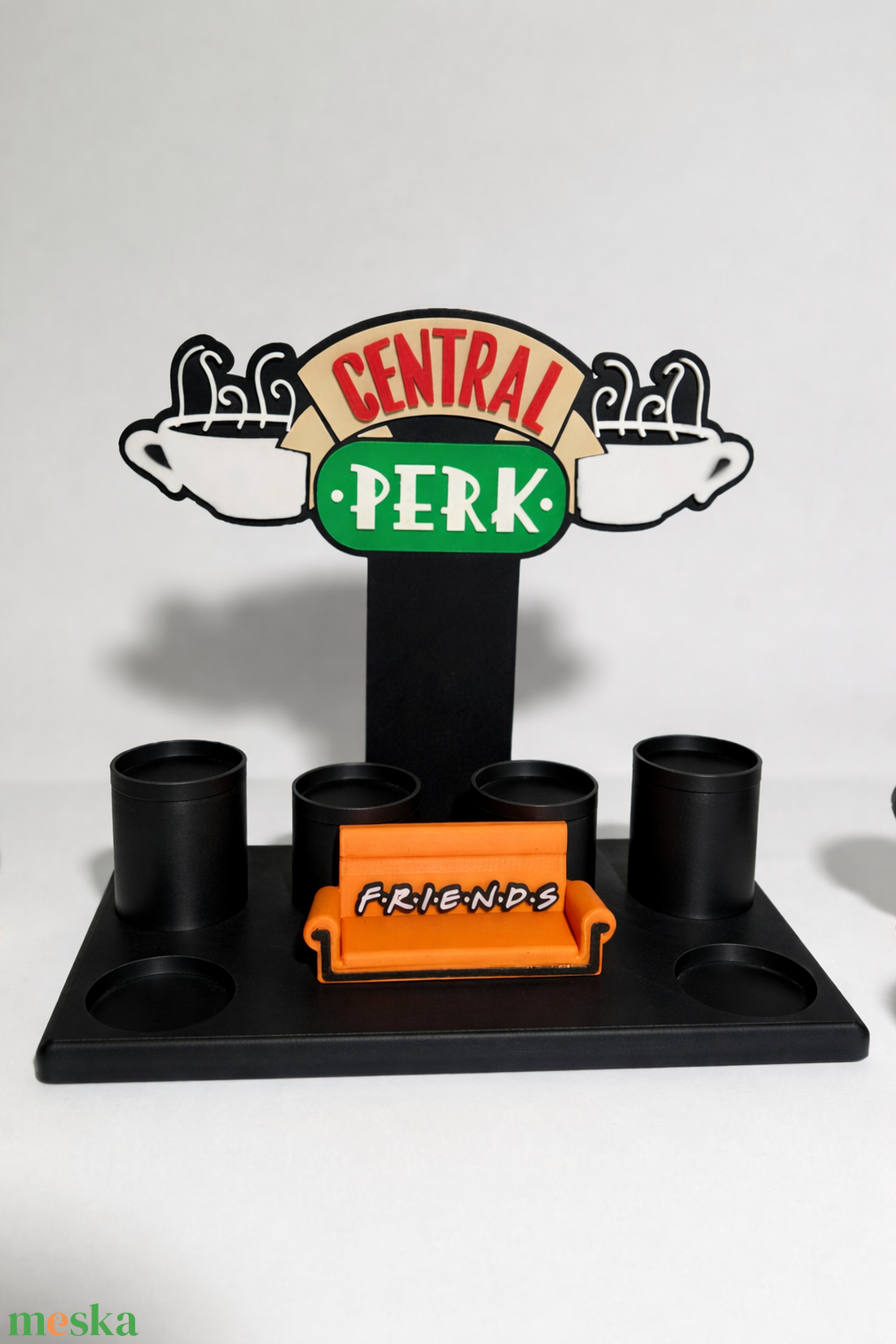 Jóbarátok McDonald's figura tartó állvány és figura talp - otthon & életmód - dekoráció - dísztárgy - Meska.hu