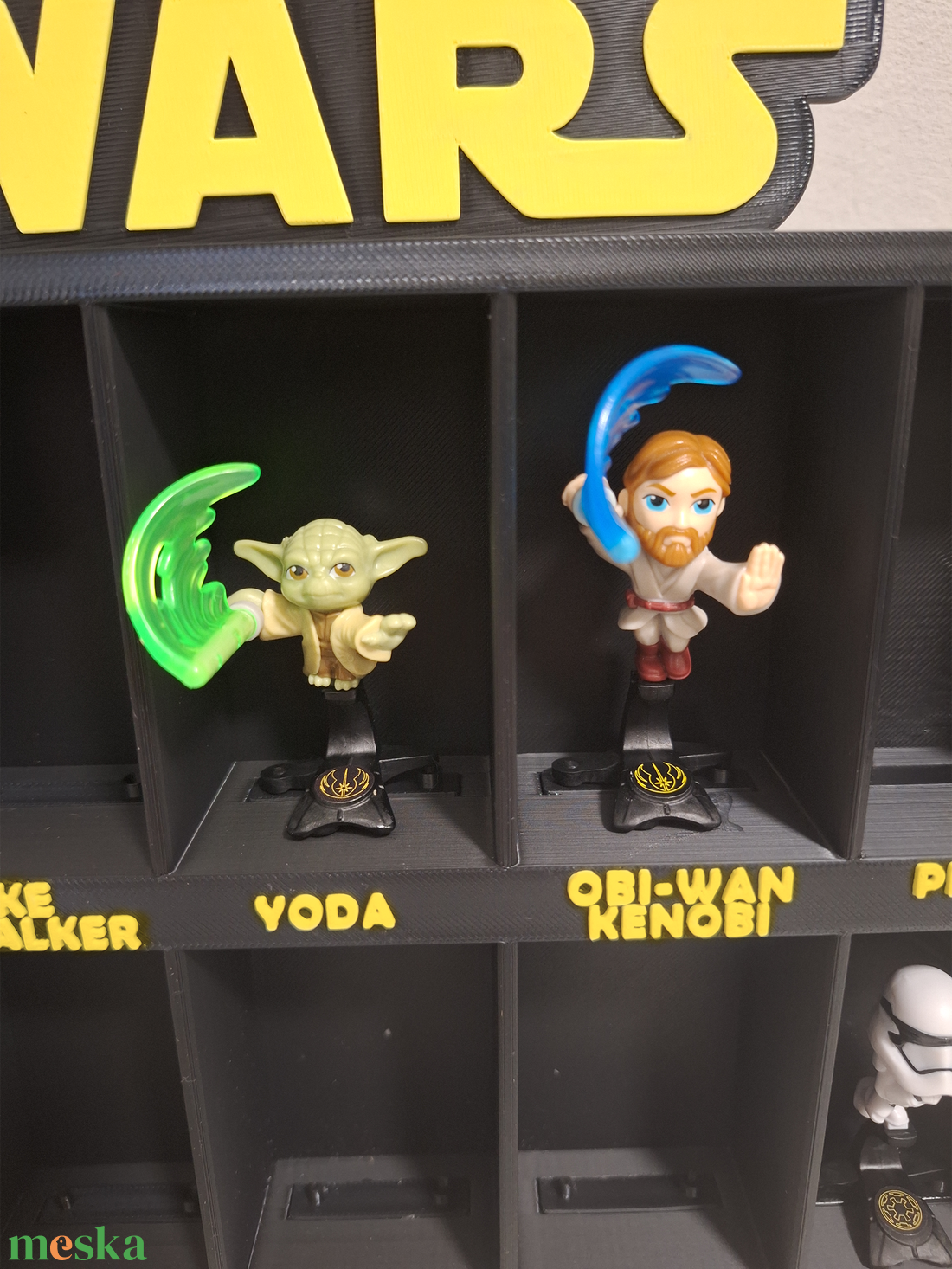 Star Wars kinder meglepetés figura tartó - otthon & életmód - dekoráció - asztal és polc dekoráció - asztaldísz - Meska.hu