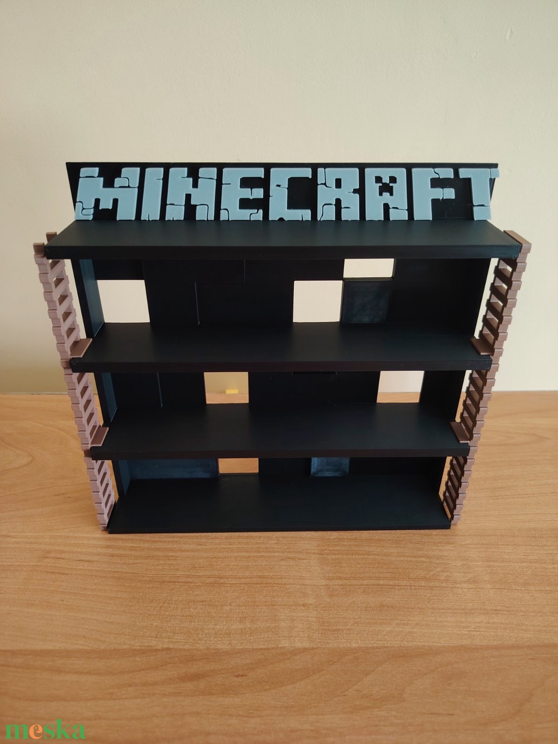 Minecraft kinder figura tartó - otthon & életmód - dekoráció - asztal és polc dekoráció - asztaldísz - Meska.hu