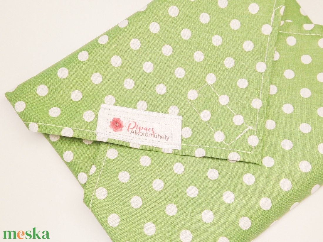 Pöttyös textil szalvéta, élelmiszerbiztos PUL anyaggal - táska & tok - uzsonna- & ebéd tartó - szendvics csomagoló - Meska.hu Pöttyös textil szalvéta, élelmiszerbiztos PUL anyaggal - táska & tok - uzsonna- & ebéd tartó - szendvics csomagoló - Meska.hu