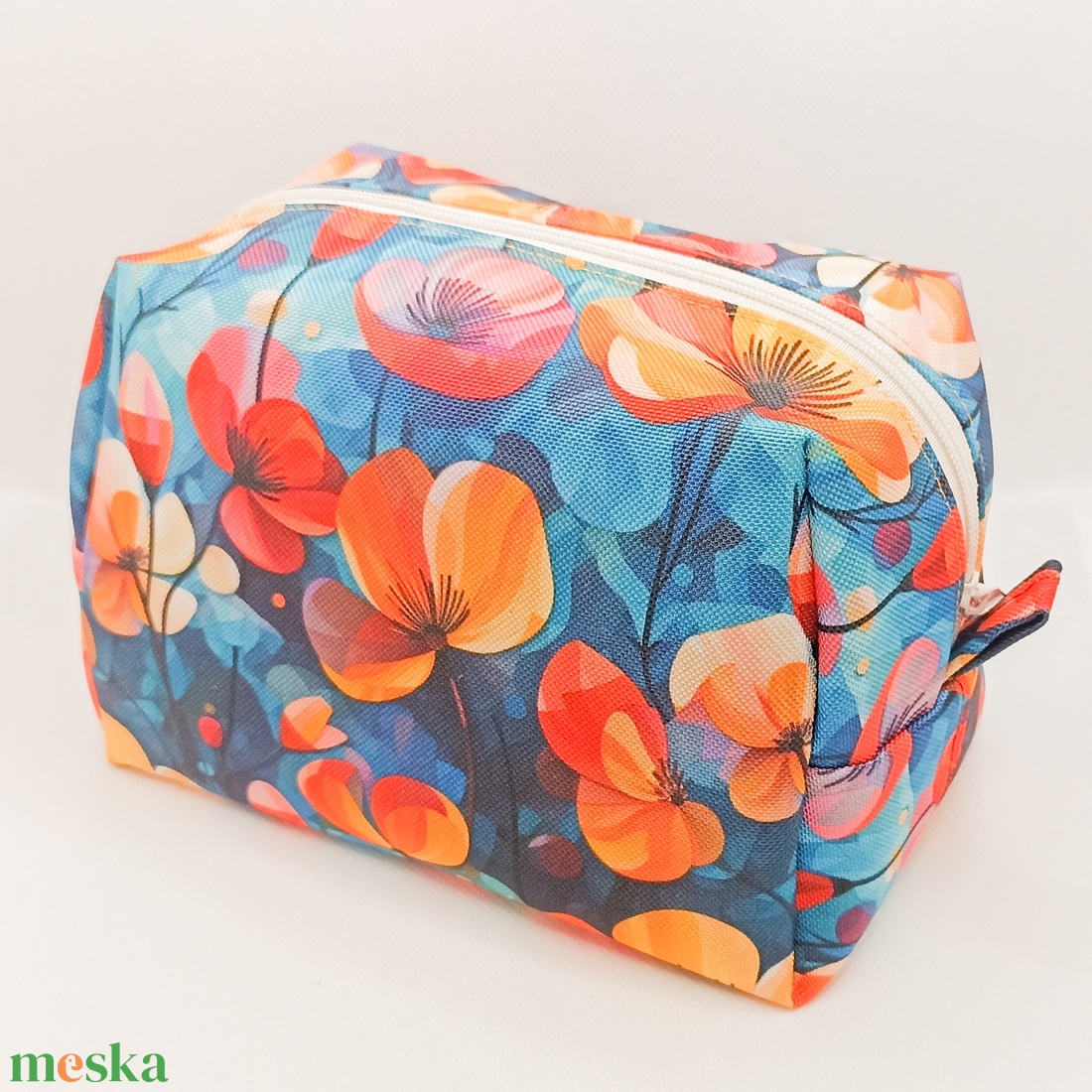 Virágok - vízhatlan piperetáska - táska & tok - neszesszer - Meska.hu