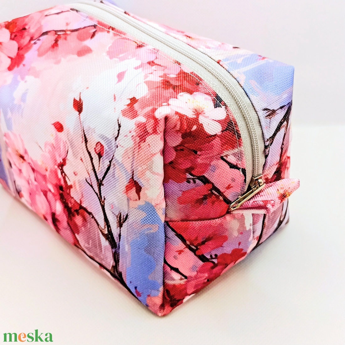 Tavaszi virágzás - vízhatlan piperetáska - táska & tok - neszesszer - Meska.hu