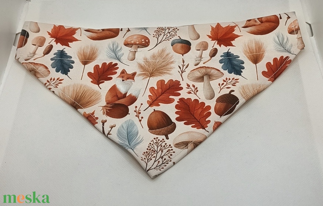 Gombák, levelek - Vízhatlan textil kutyasál - otthon & életmód - kisállatoknak - kutyáknak - kutya ruházat - Meska.hu